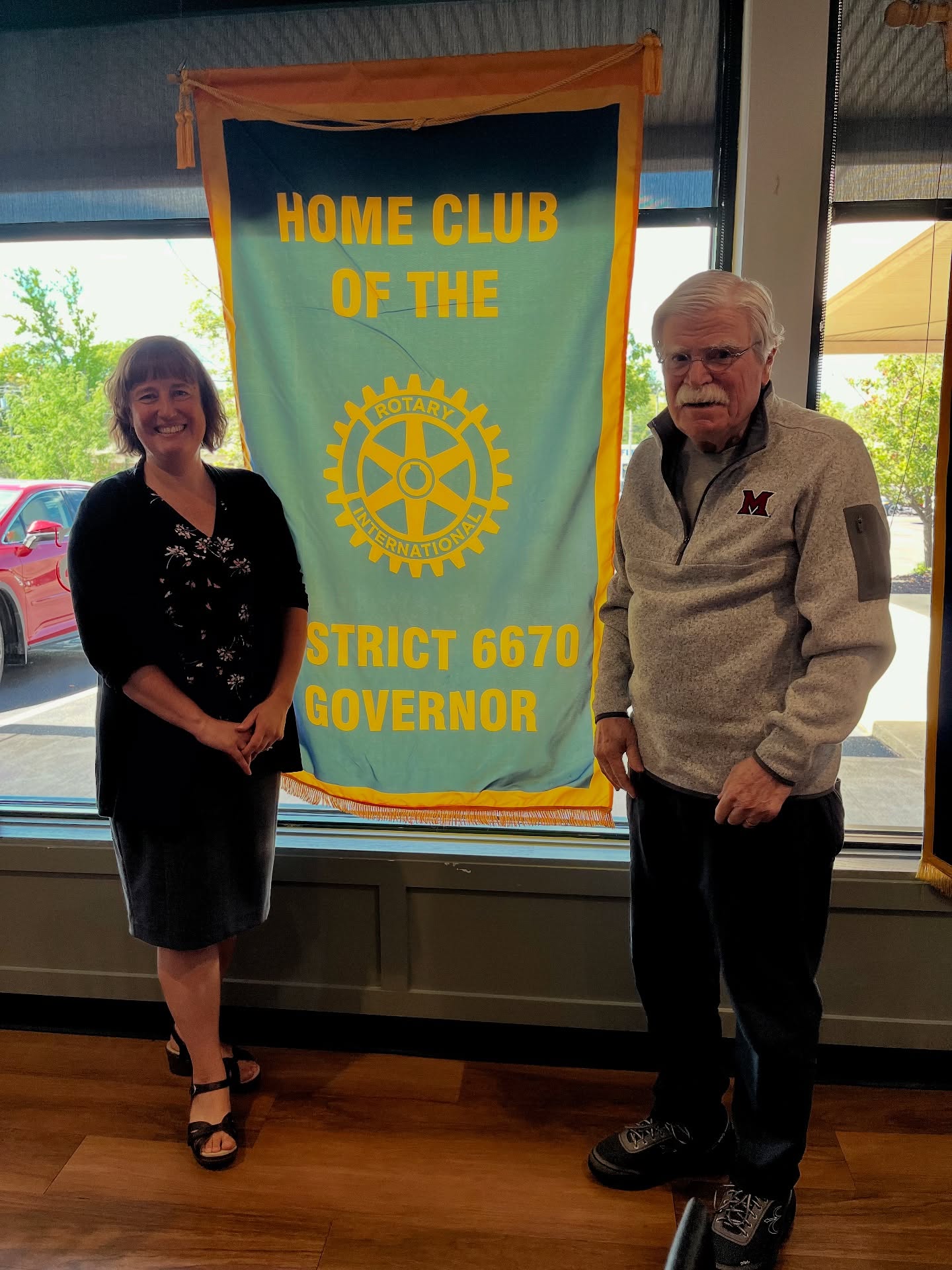 Last week, GOCF founder Jim Robinson welcomed Emily Liechty, executive director of Oxford Seniors, to speak at the Oxford Rotary Club meeting. Oxford Seniors has been a past recipient of foundation support.
?: Emily Liechty (left), Jim Robinson (right)
#pavingtheway #grantmaking4good #givewhereyoulive #greateroxfordcommunityfoundation
@oxford_seniors