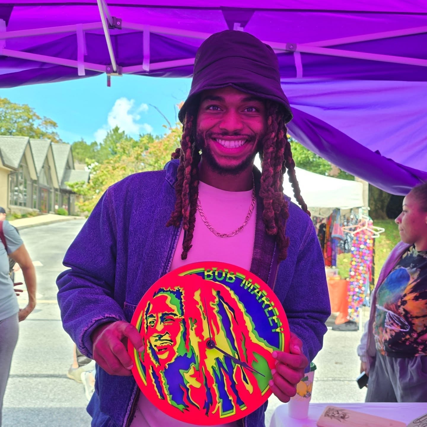 This was hands down my favorite clock Tyler has created, and seeing it go to someone who loves it just as much means the world. Thank you for giving it a new home ❤️💛💚
@goodvibesonlymentality