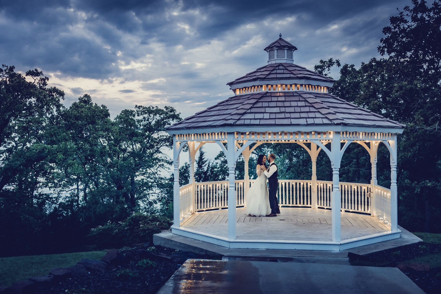 💖 Planning your dream wedding in Texas? Let’s make it a stress-free adventure together! At House of Light Photography, I’ll share tips to capture those natural, glowing moments you’ll cherish forever. From McKinney to Fort Worth, I’m here for you! Are you ready to make magic? ✨ #TexasWeddings #WeddingPhotography #HouseOfLight