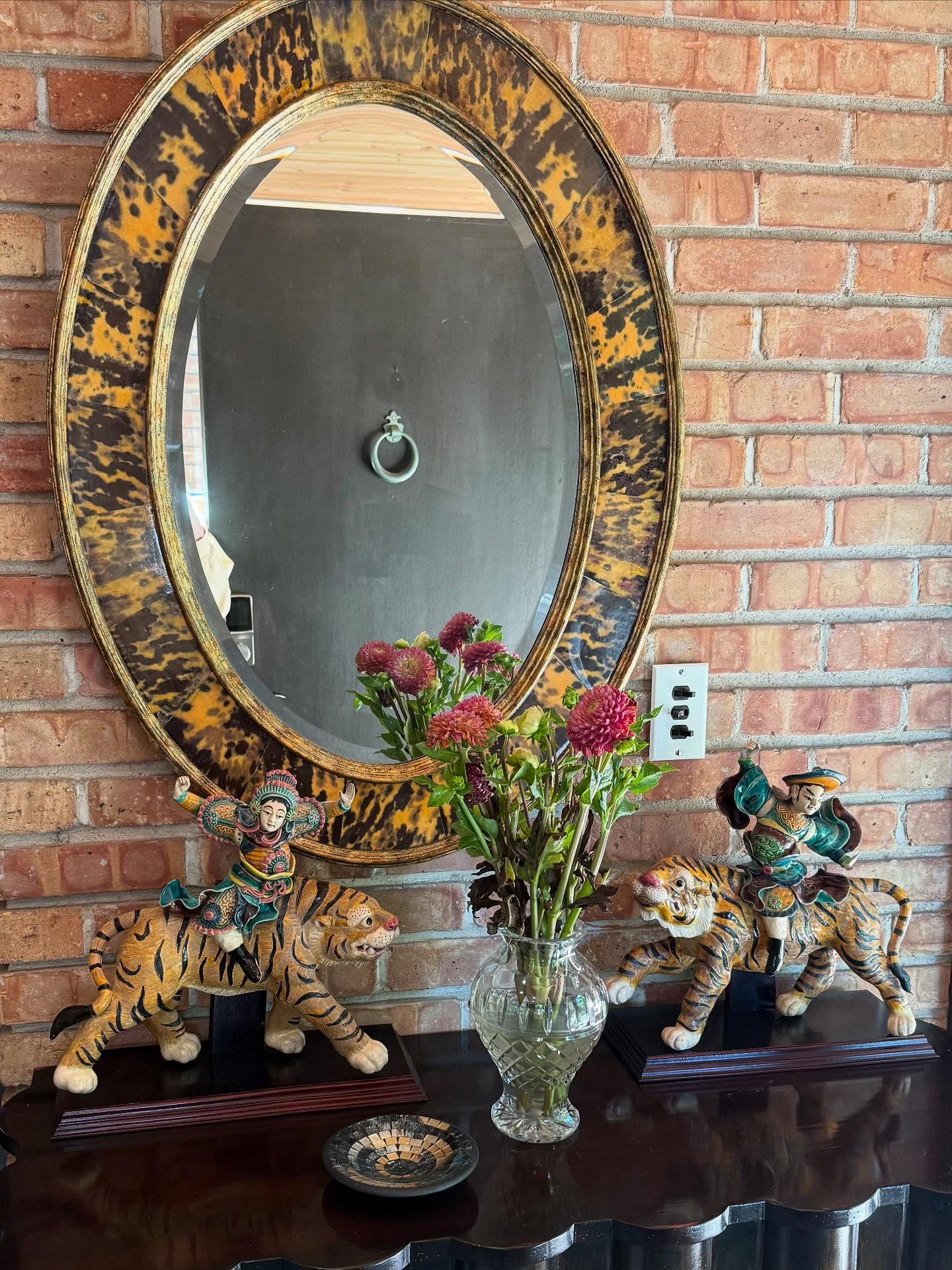 RARE ANTIQUE CHINESE TIGER ROOF TILES ?✨
A PAIR (2). DM TO INQUIRE!
ALL PAYMENTS ACCEPTED + PAYMENT PLANS
VENMO OR SITE INVOICE
#antique #chineseexport #asian