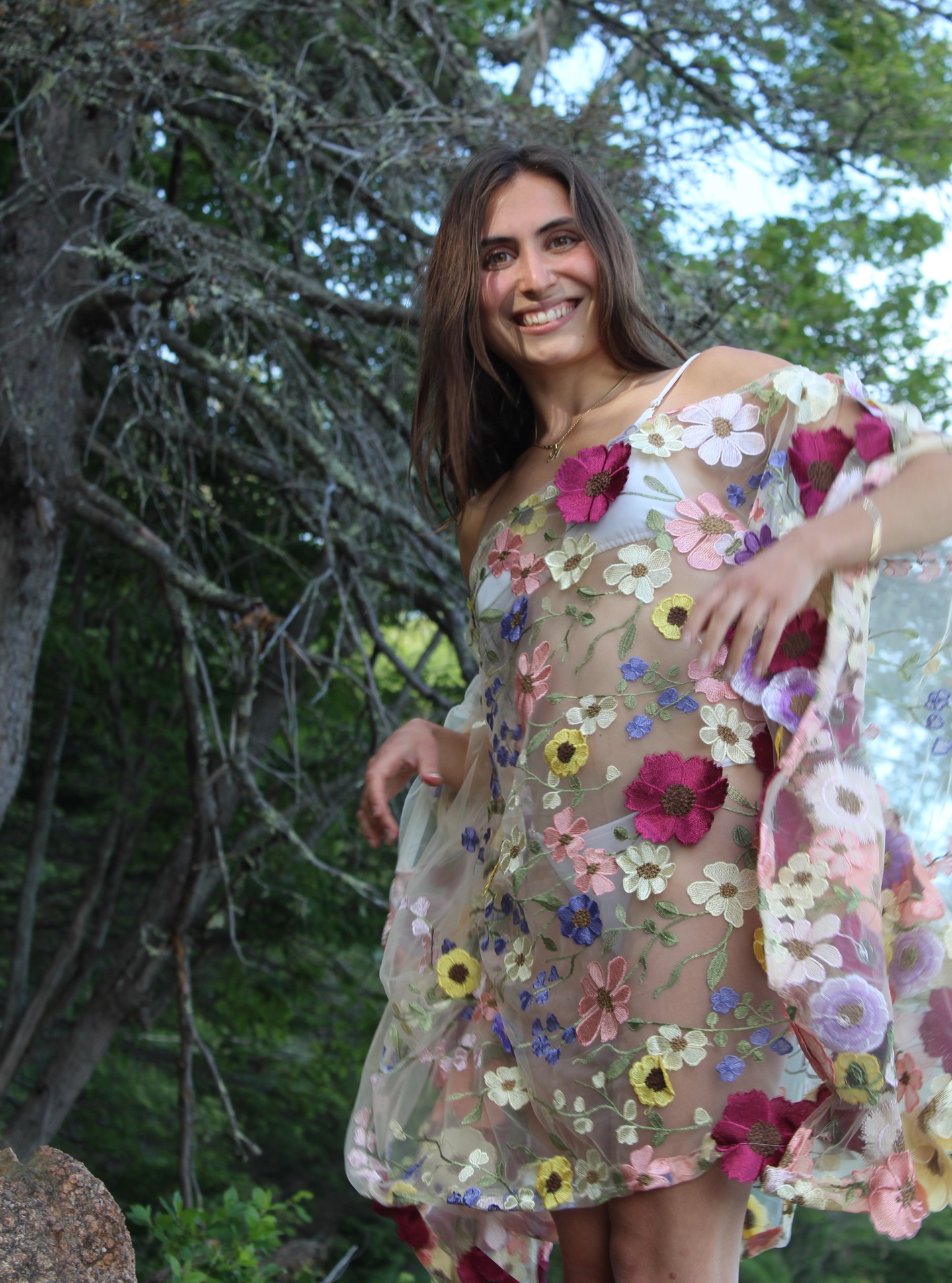 Our Ophelia Cover Up & more coming to the @caravan_artistmarket at the end of the month. We are so excited! Fall is in the air but the occasional water dip is still in order <3
#handmade #swimwear #fallfashion #mainemade #caravanartistmarket #mainemarket #fallmarket