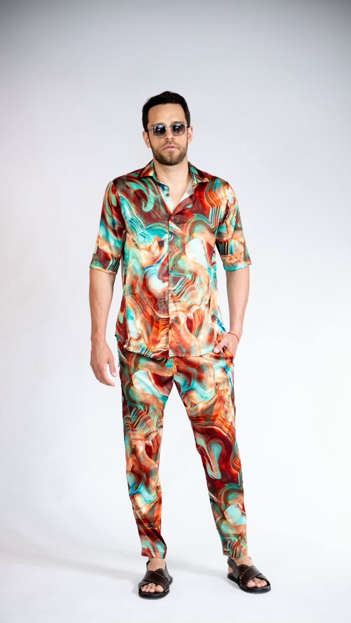 🌅 Inspired by the shades of the sunset, the Sunset Wave set blends comfort and style with a unique artistic touch.
#ResortWear #LuxuryStyle #ChicAndEffortless #EverydayElegance
#SummerStyle #HolidayVibes #FestivalStyle