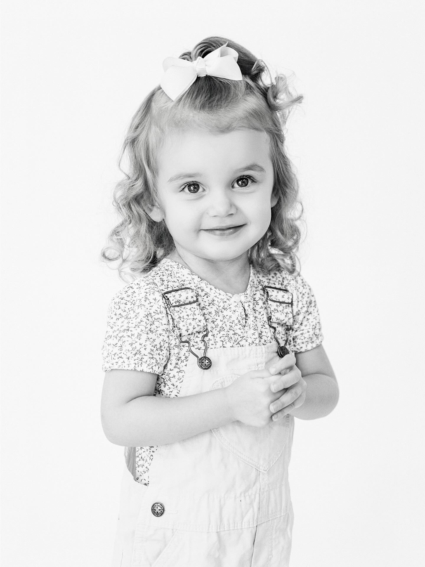 Personality portraits round two 🎉Secured one last date! This will be the last one I offer until the new year. Set your ⏰ Booking opens TOMORROW at NOON! Spots are very limited. Don’t miss it!
Personality Portrait Minis
Sunday, September 28th
10 minute session
#tomballtx #candidchildhood #personalityportrait #familyphotography #htx #cypresstx #houstonphotographer #motherhood #cypressmoms