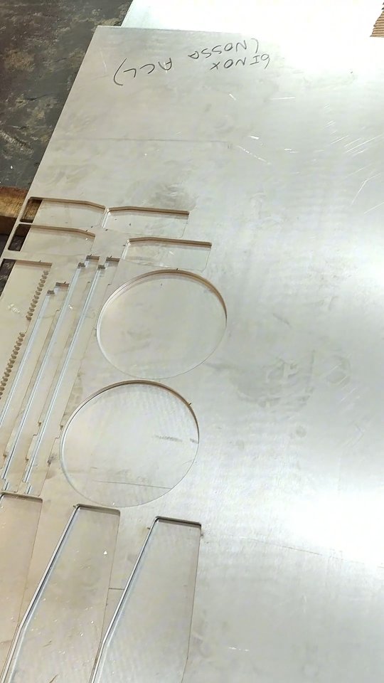 Precisão que impressiona.
O corte a laser permite criar peças complexas, com alta qualidade e aproveitamento máximo da chapa metálica.
🔹 Detalhes nítidos
🔹 Repetibilidade garantida
🔹 Versatilidade em diferentes materiais
👉 Tecnologia a serviço da indústria, em cada traço.
#CorteALaser #TecnologiaIndustrial #IndústriaMetalúrgica #PrecisãoMetálica #Metalworking