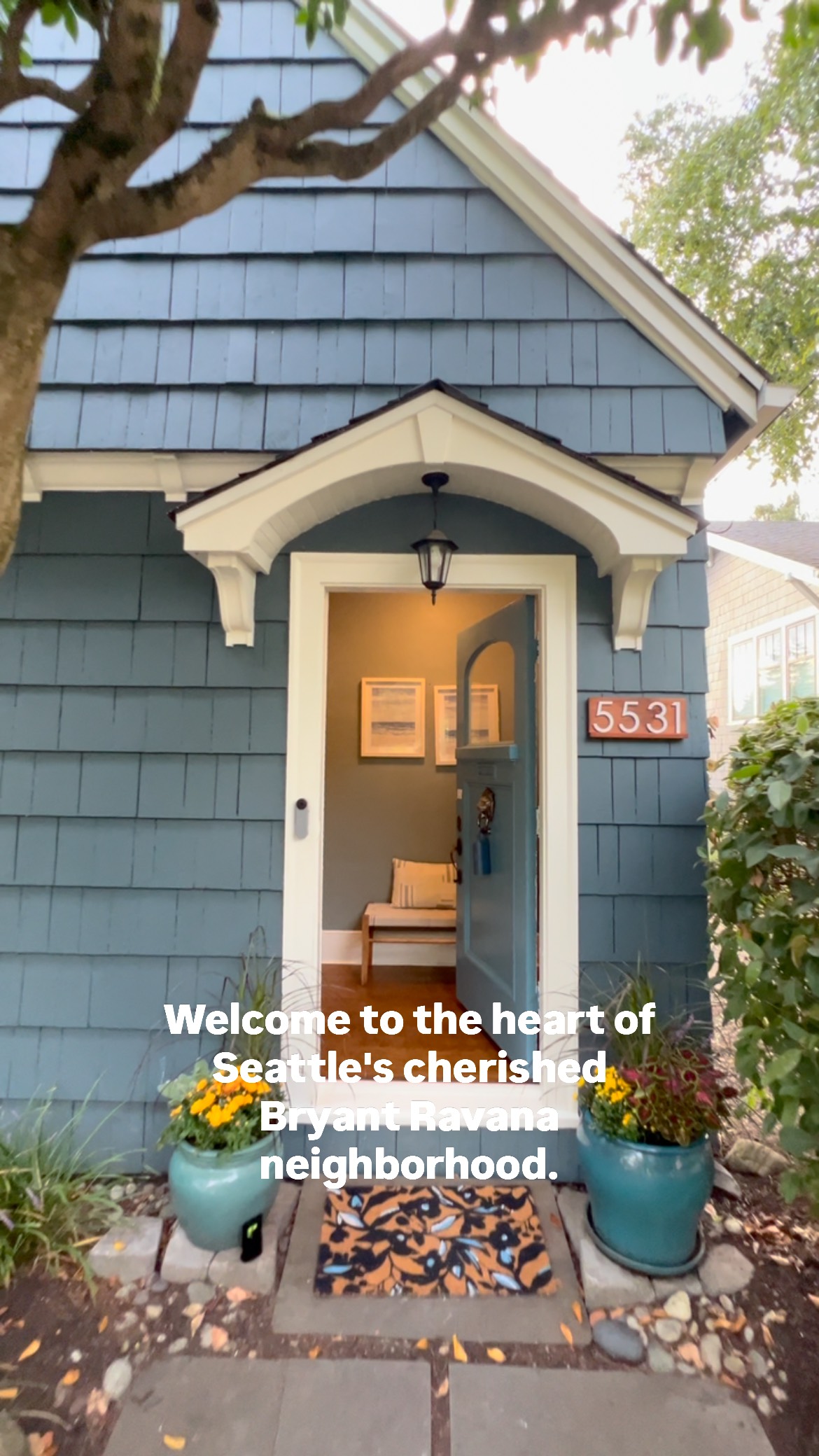 The sweetest craftsman less than a mile from Uville! Check out @dinajardine & @michelehanrahanhomes ‘s newest listing in the Bryant- Ravenna neighborhood.
3 bed | 1.75 bath | 2030 sqft | $1.1M
