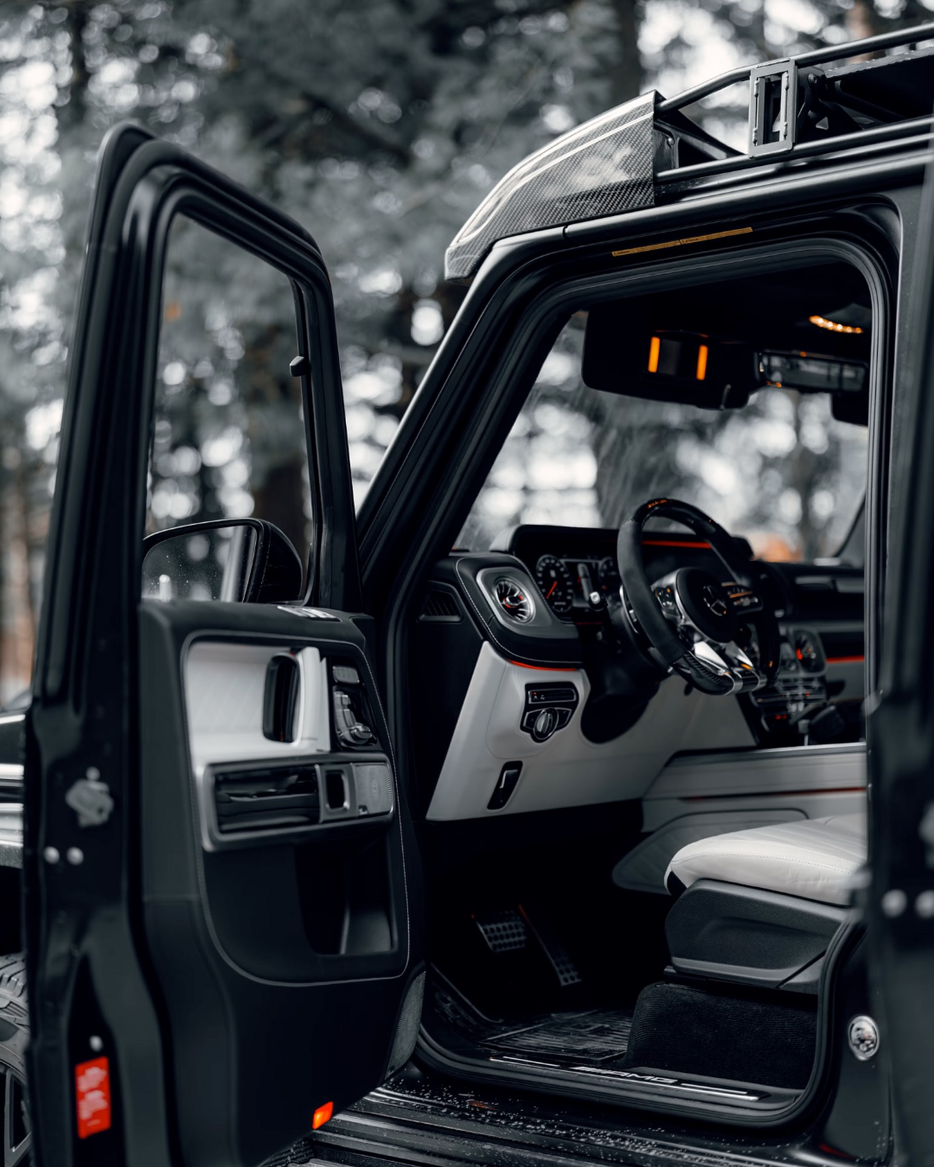 Keep your cab clean this fall. ?
Muddy boots, wet leaves, and gravel dust - Manitoba roads don’t do your interior any favors this time of year. From all-weather mats to cleaning supplies, we’ve got the gear to protect your truck and make clean-up easy.
Take care of your ride now and it’ll handle whatever the season throws at it.
? Shop interior protection + cleaning products with the link in our bio!
#bdnmb #brandon #westman #truckaccessories #local #Manitoba #UniversalTruckAccessories