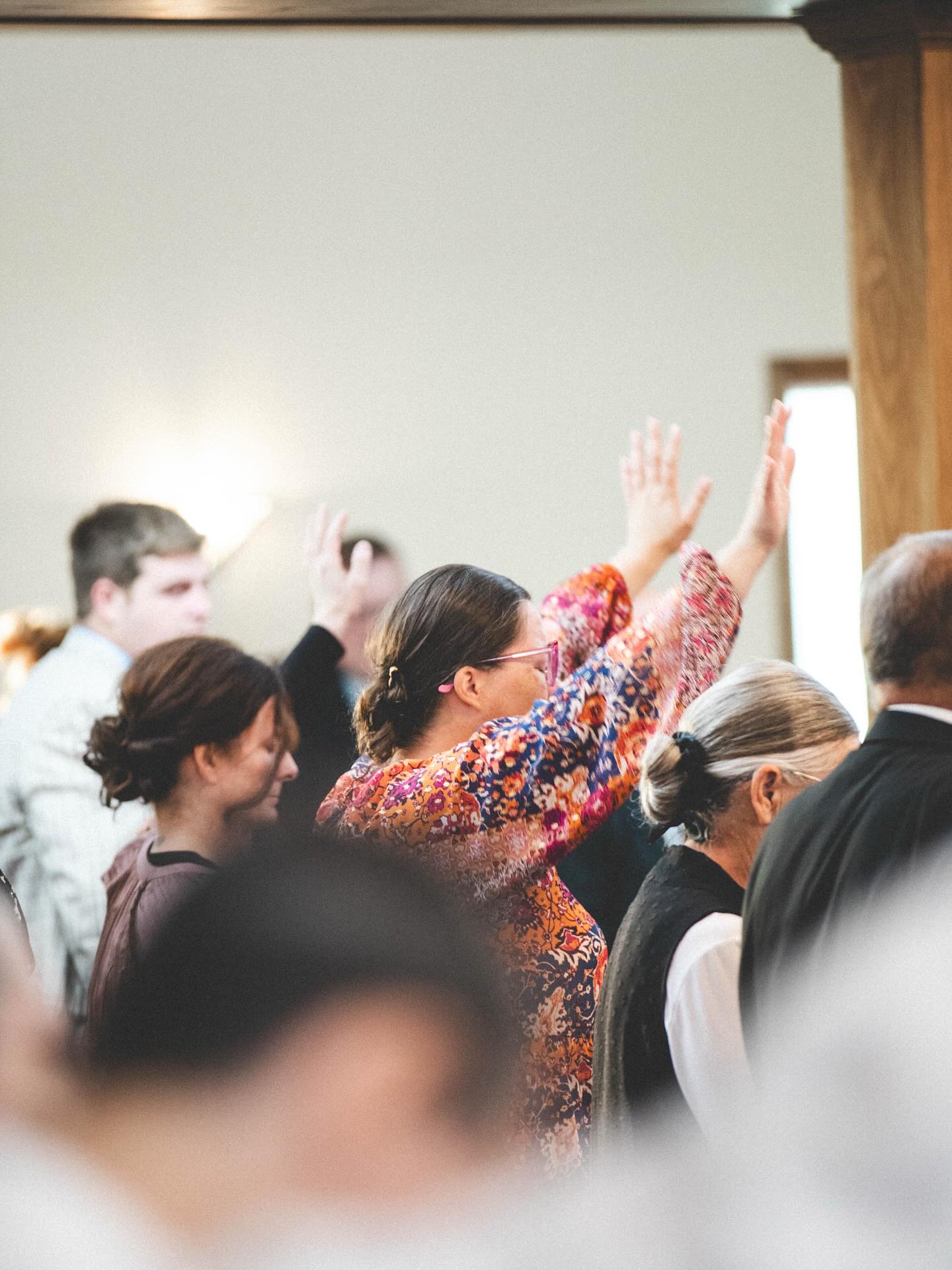 Many different lives, the same powerful experience. 🙌🏼
We’re all from different backgrounds but we all experience the same powerful presence of God. 🔥