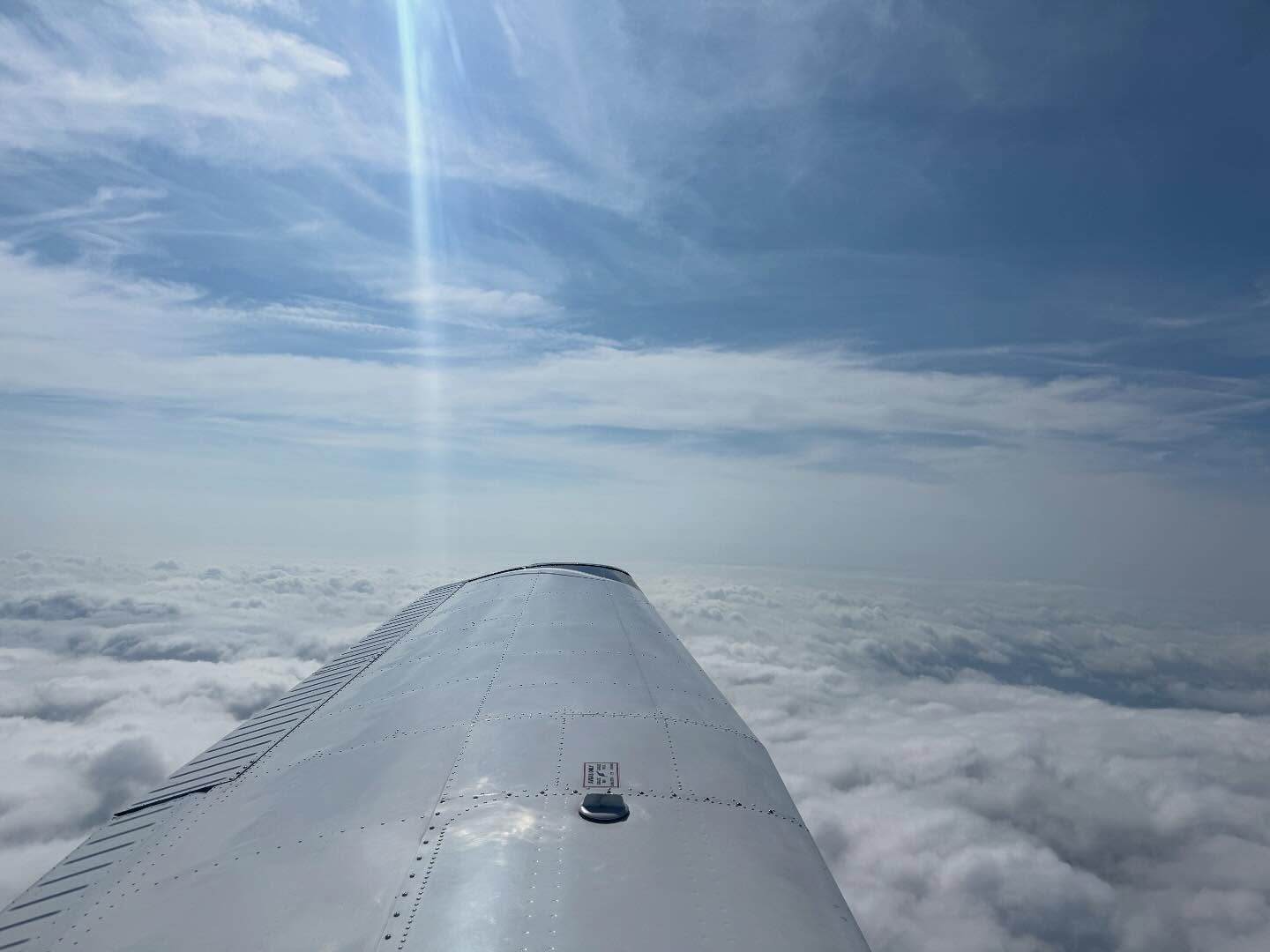 ✈️ Some views never get old ?
Cruising above the clouds, chasing horizons, and soaking in skies like these.
#ViewFromAbove #PilotInTheMaking #FlyIcarusNY #AboveTheClouds #GeneralAviation #PiperWarrior #PiperArcher #FlightTraining #FuturePilot #AviationDaily #StudentPilotLife #FlyingHigh #PilotGoals #LearnToFly #IFRTraining #SkyLife #ClearedForTakeoff #CloudSurfing #PilotCommunity #AviationAddict