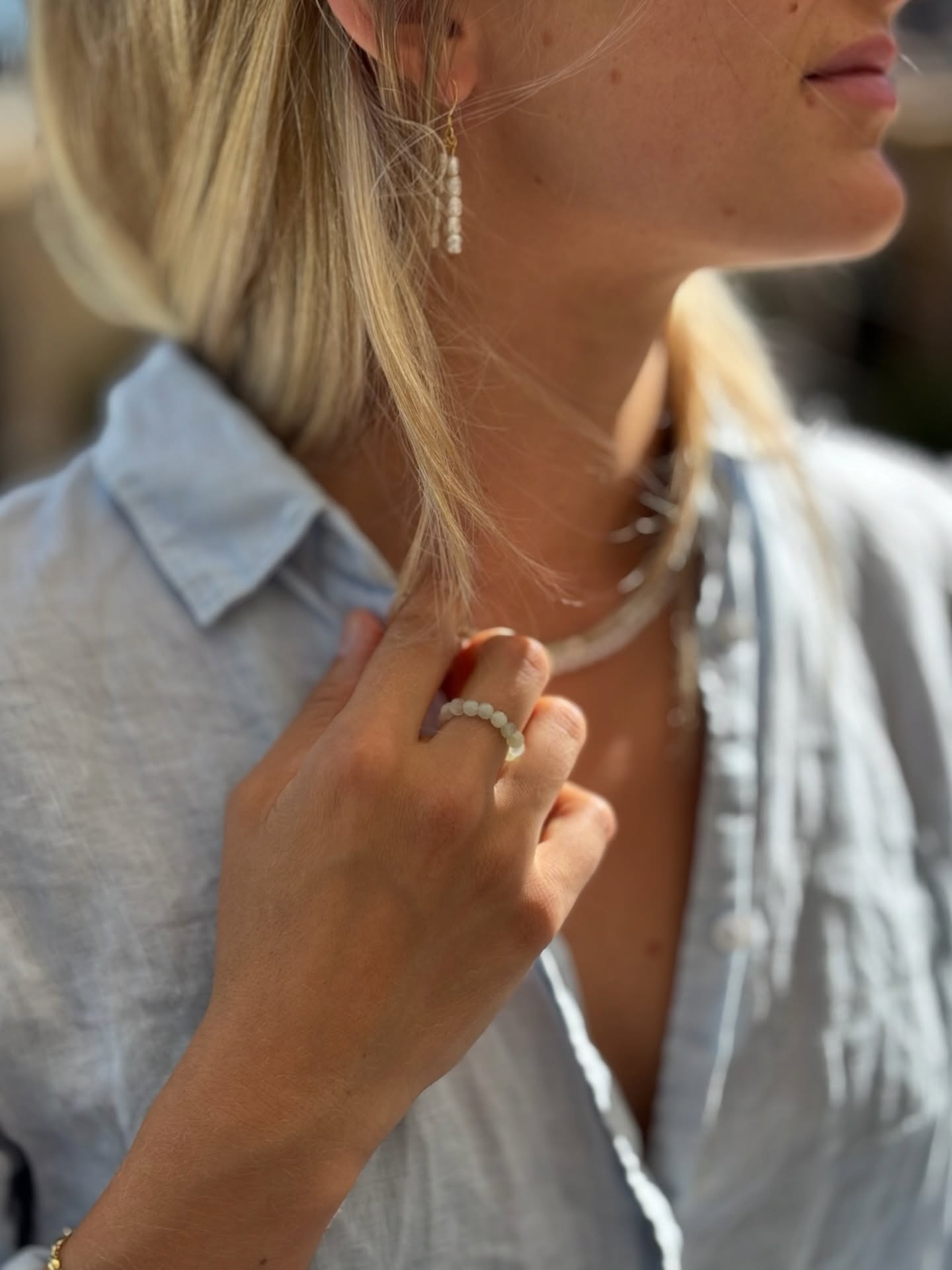 Even though autumn is just around the corner, mentally still somewhere in the south of france 🇫🇷🌺🥐
But never without a touch of PALAANI ✨
#frenchsummer #holidaymood #summerlookbook #minimaljewelry #palaanijewelry #coastalaesthetic #goldenjewelry #travellookbook #parischic #frenchstyle #sunshineandstyle #jewelryinspo #vacationvibes #fromfrancewithlove #slowfashionstyle #layerednecklaces #aestheticjewelry #frenchgirlvibes #palaani