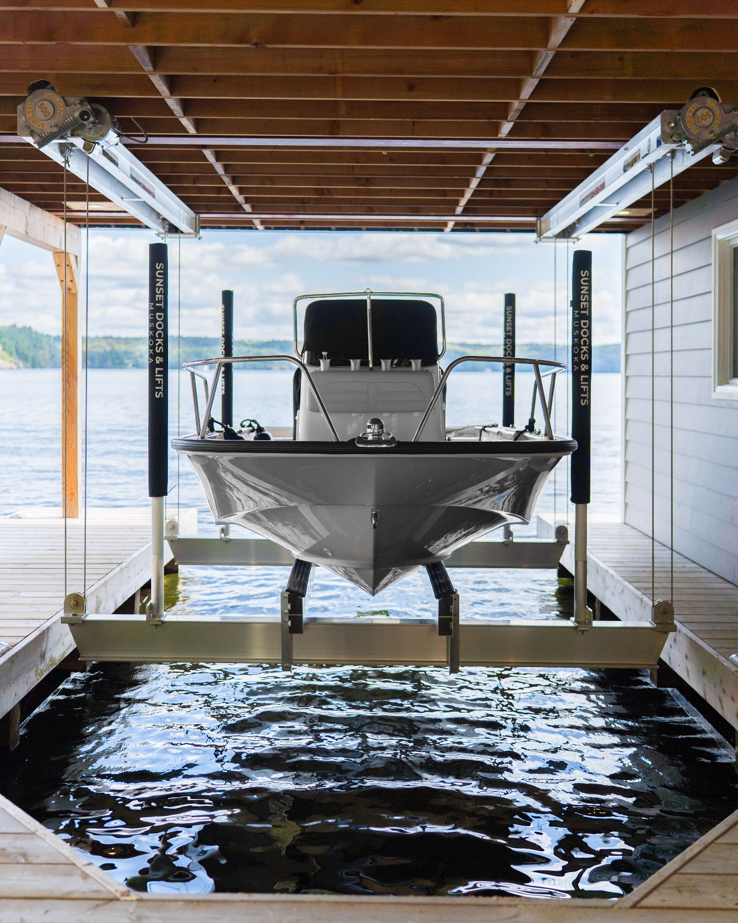 Boat lifts for every craft, in every style. From cable lifts to hydraulic lifts to custom platform lifts, we've got it.
.
Give us a call today, so we can help you find the perfect option for your cottage or boathouse!
.
#sunsetdocksmuskoka #boatlifts #muskokalife #cottagedreaming #cottage