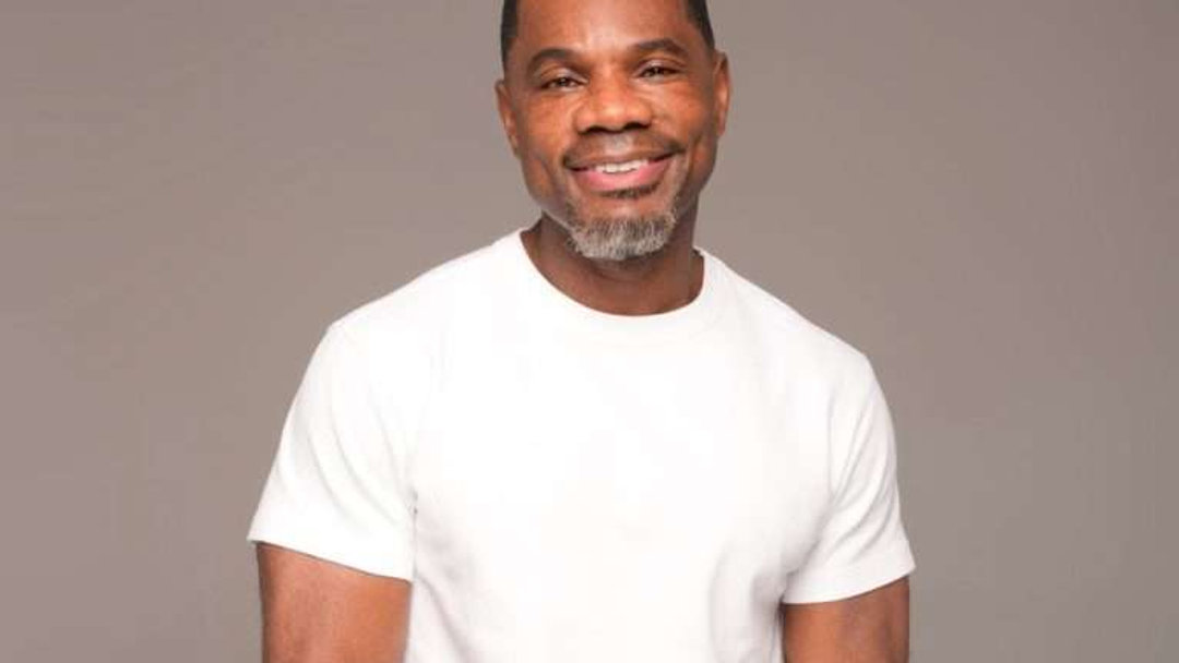 🎶 Exciting news! Gospel icon Kirk Franklin is back with a powerful new song 'Able' that uplifts the spirit and brings us hope and faith. A must-listen! Link in Bio