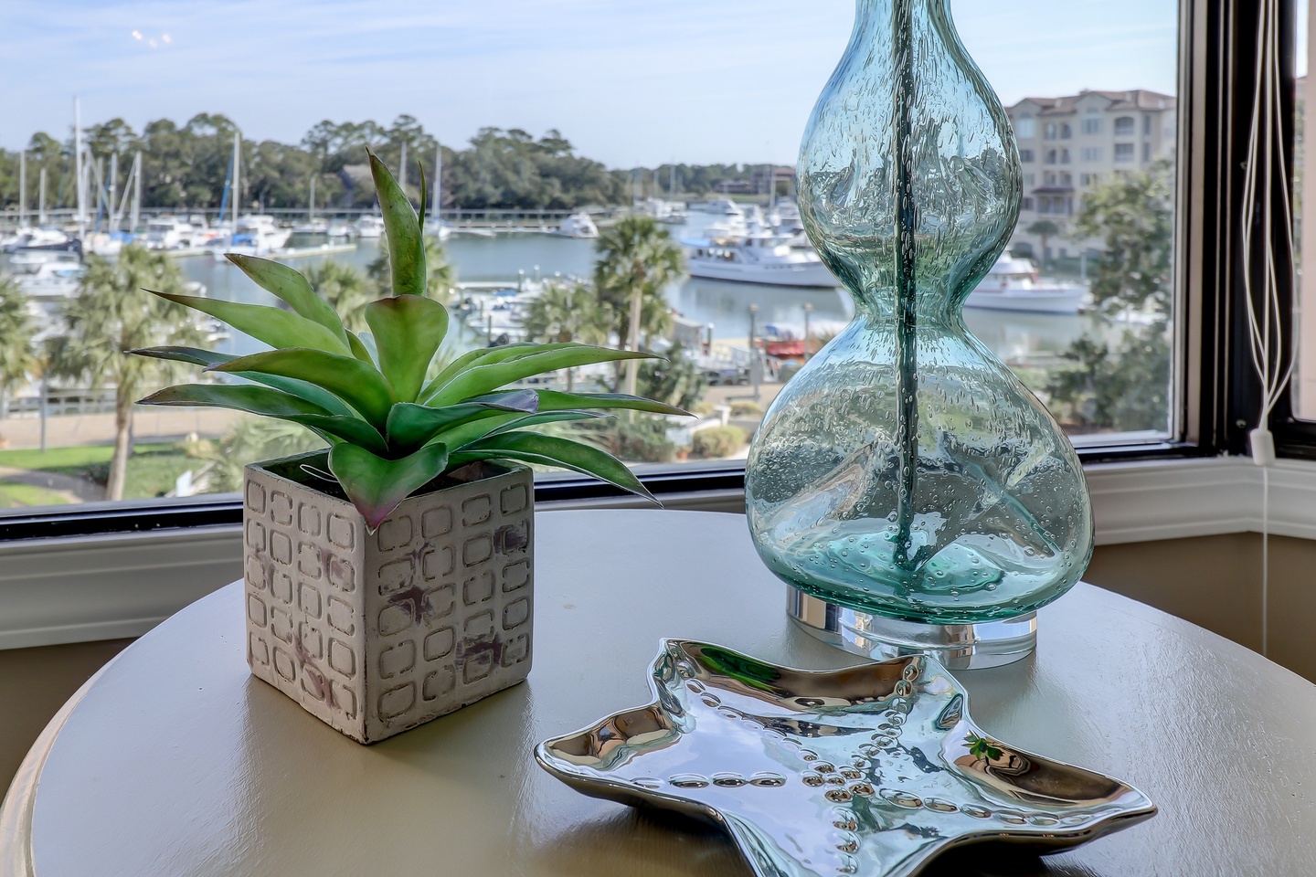 🌅 Dockside dreams + island nights 💫
Stay where the sunsets sparkle and the water’s just a glance away — 7546 Yacht Club Villas 🛥️
🛏️ 3 BR | 🛁 3 BA | 🌊 Marina View | 🍽️ Walk to Dinner
Morning walks along the docks, evenings with a glass of wine, and endless views to unwind by 💛
📞 Book direct → 843-785-3447 or tridentrentals.com
#HiltonHeadVibes #YachtClubVillas #IslandGetaway #TridentVillaRentals #FallOnTheIsland #LBZdigitalmedia