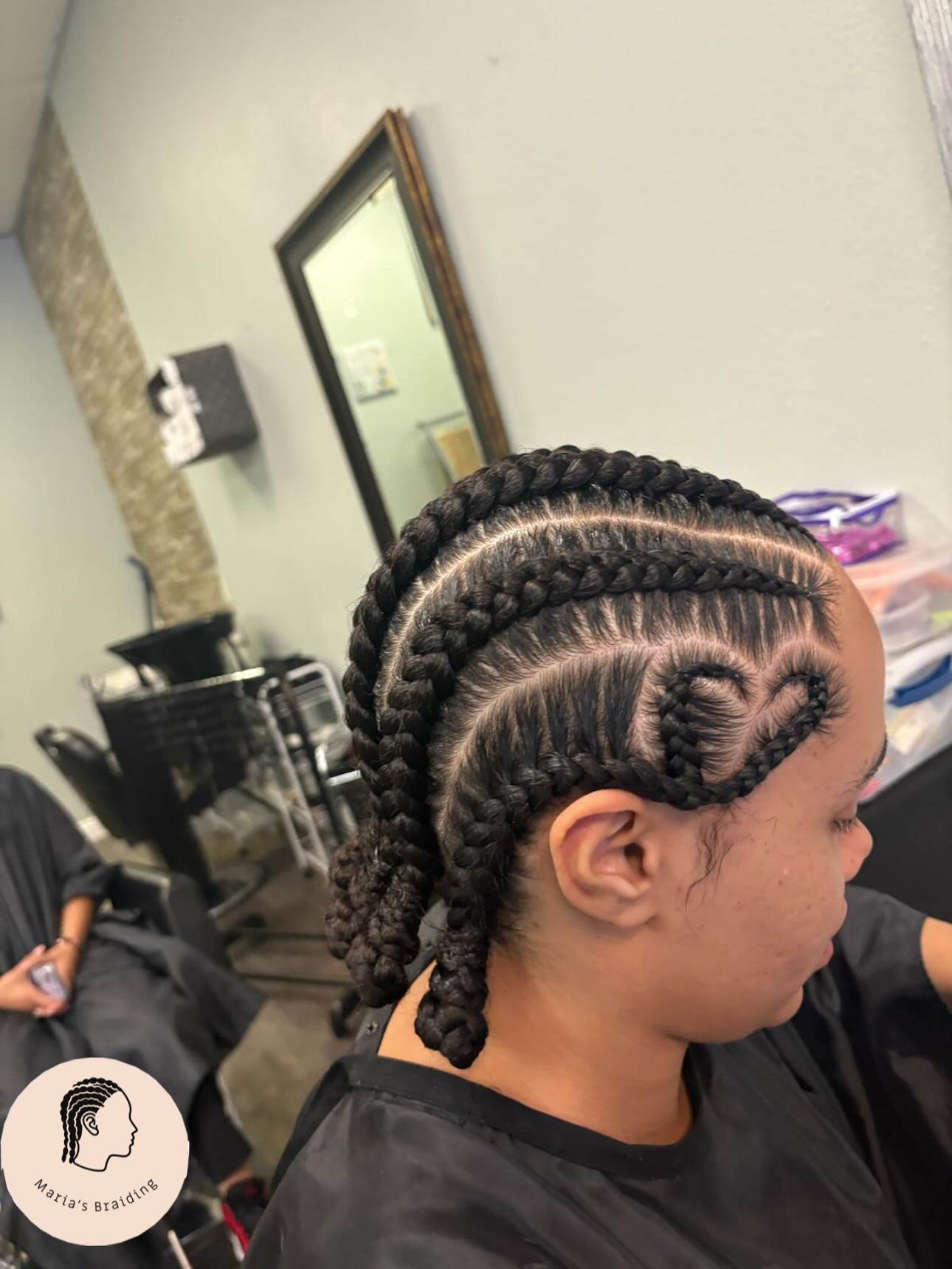 Starting the week strong with many conrows styles!
#hair #design #braids