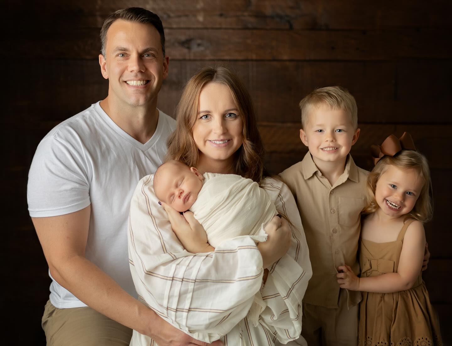 Always such an honor watching my clients grow. It’s honestly the best part of what I do. Seeing your families change, your kids get bigger, and being there to capture it all means so much to me. It never gets old, and it’s the reason I love this job so much.
Booking into 2026
January slots are filling up. Don’t wait
www.tinyheartsphotography.com
#njphotography
#njnewbornphotographer #njnewbornphotography
#njfamilyphotos
#newjerseyphotographer #newjerseyphotography #newjerseynewbornphotographer #newjerseynewbornphotography #bergencountyphotographer #bergencountyphotography #bergencountynewbornphotography #bergencountynewbornphotographer #newbornphotographer #newbornphotography
#northjerseymoms
#bergencountynjphotographer
#njbabyphotographer
#bergencountynj
#northernnjphotographer
#bergenmama
#bergeancountymoms
#northjerseyphotographer
#northernnj
#morriscountyphotographer
#passaiccountynewbornphotographer
#passaiccountymoms
#babyphotoshoot
#newbornsession