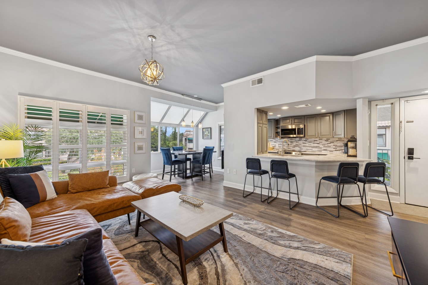 🍂 Find your peace at 7470 Anchorage — your cozy, pet-friendly villa on a tranquil lagoon in Shelter Cove 🌿
☕ Balcony mornings
🐾 Room for furry friends
🛋️ Spacious, comfy living spaces
🌊 Walk to dining, shops & music
Perfect for November–February getaways — quiet, calm, and full of Hilton Head charm.
📲 Book direct @ tridentrentals.com
#TridentVillaRentals #SeaIslandEscape #HiltonHeadVibes #LagoonViewVilla #WinterRetreat #PetFriendlyGetaway #LBZdigitalmedia