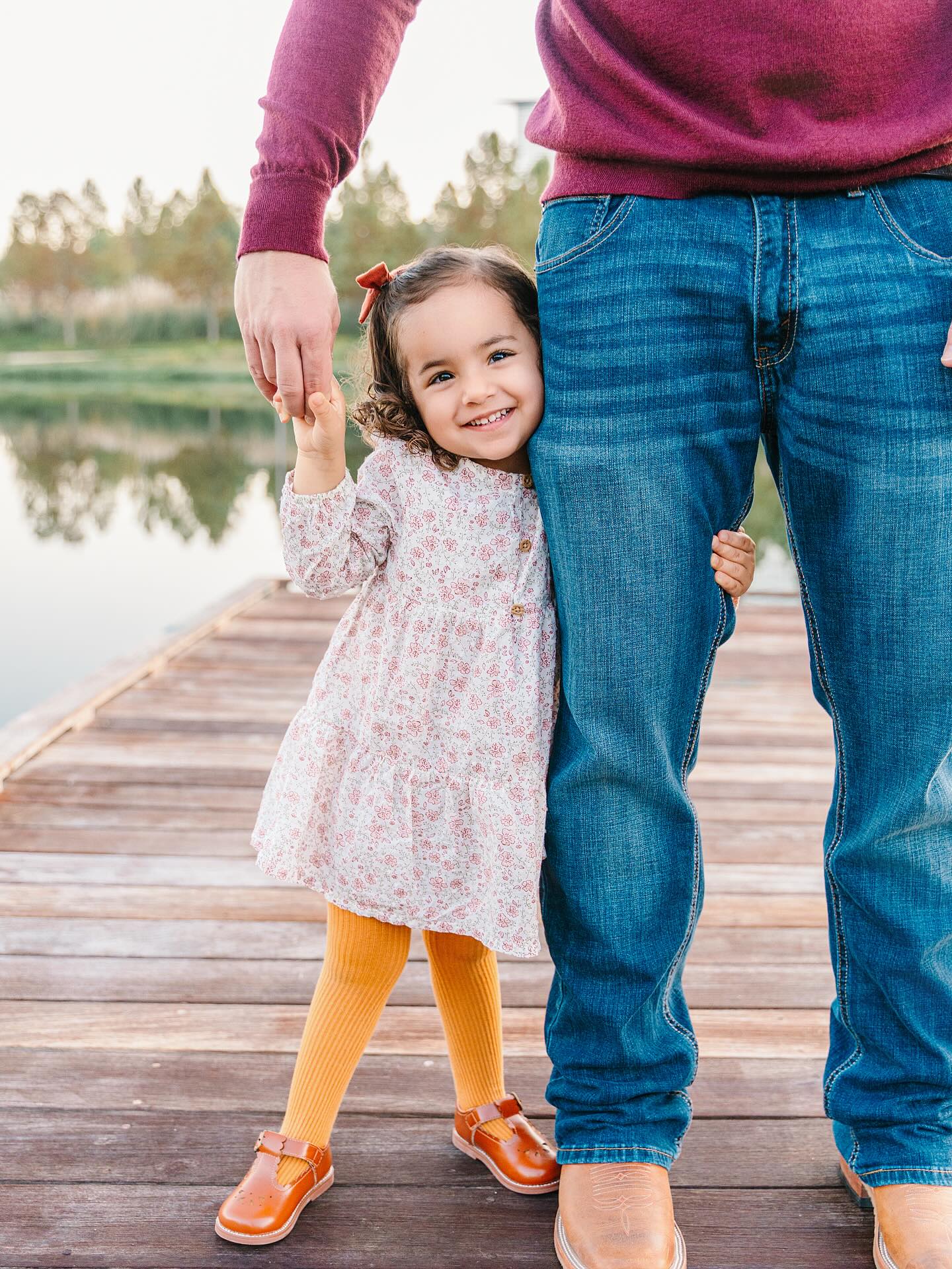 Heart melting moments 🤍
#houstonphotographer #cypresstx #thewoodlands #candidchildhood #fatherhood #htx #familyphotography #tomballtx #clickinmoms