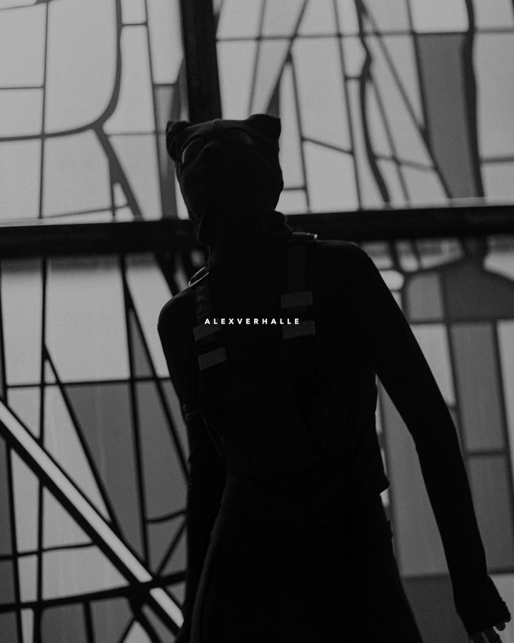 awake but dreaming for the very first time in Bulgarian shadows.. i’ll be waiting in the darkness, immortalizing the 19th of December with my sophisticated and pure aesthetic language.