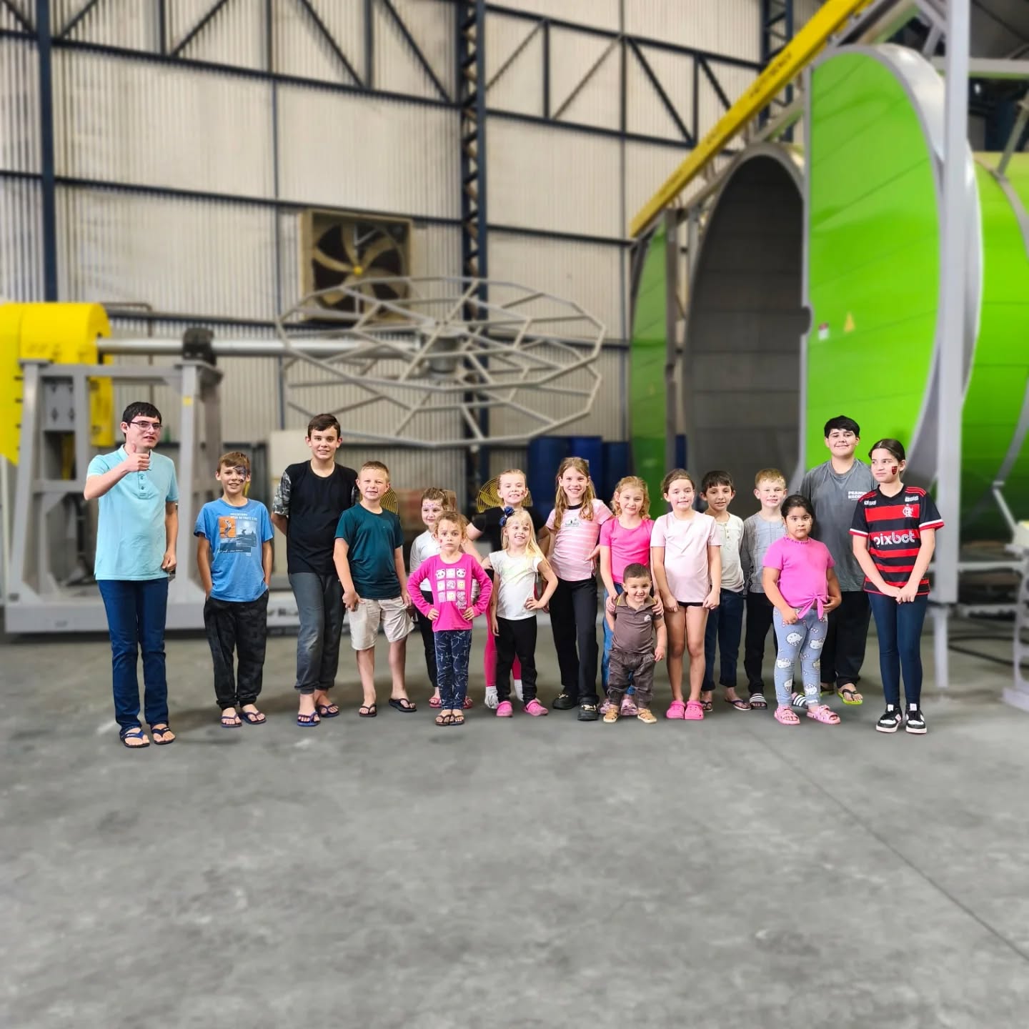 Hoje a manhã foi repleta de alegria, risadas e muita energia boa 🤩💚
Os filhos de nossos colaboradores tomaram conta da Rototécnica e transformaram tudo em pura diversão!
Porque aqui, a gente acredita que o melhor de crescer é nunca perder a essência de ser criança ✨
#diadascriança #criança #familia #confraternizaçao #diversao #rototecnicadobrasil