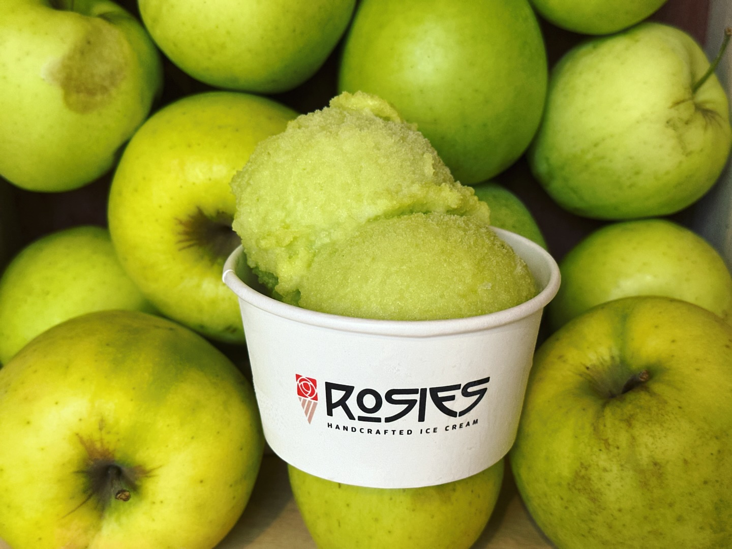 🍏PUCKER UP, GRANNY (GF) (V)🍏
Our sour Granny Smith green apple sorbet
#havearosieday