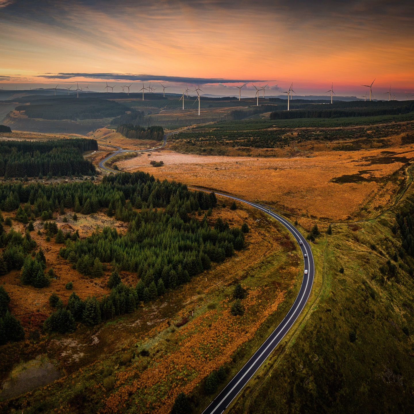📍Rhigos
#rhigos #cynonvalley #wales #igerscymru #visitwales #thewalescollective #drone #djiglobal #dronestagram #dronephotography #drones #fromwhereidrone #dronelife #aerialview #aerialfilming #dronedaily #dronepic #dronefly #droneoftheday #dronepilot #visualsofbritain #leagueoflenses #country_features #exploretocreate
#optoutside #roamtheplanet #drone #droneofficial #dronegram