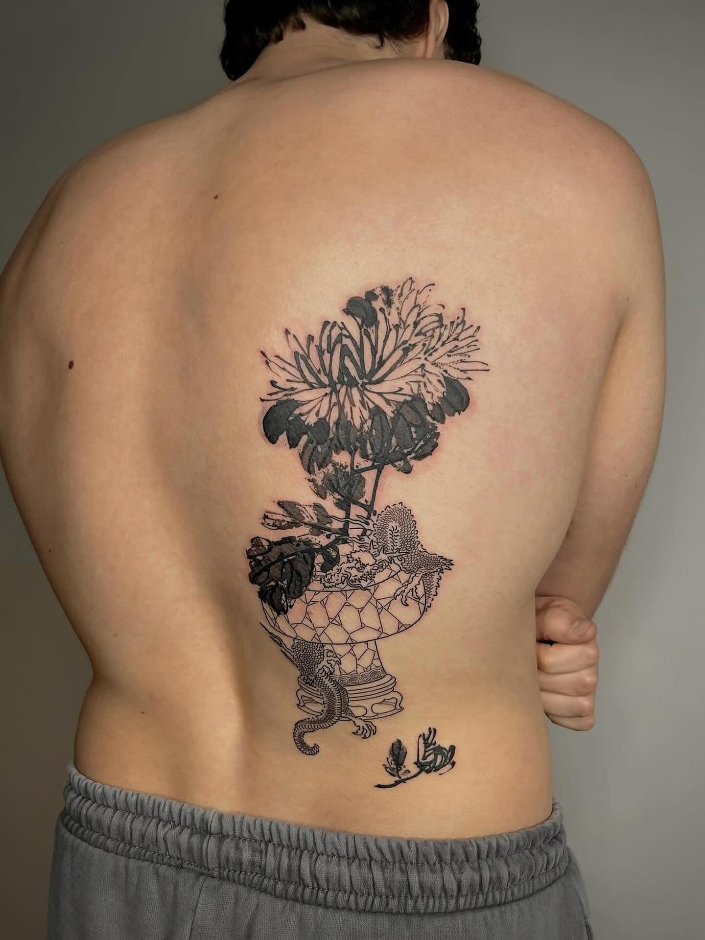 The amazing @dartkatt does it again!
You don’t want to miss a spot with her!
19th-22nd of Nov.
Dm @dartkatt to book
#bookyourappointmentnow‼️ #dartkatt #soulofink #copenhagentattoo #guestartist #brushstyletattoo #novembertattoo #blacktattoo #detailedtattoo