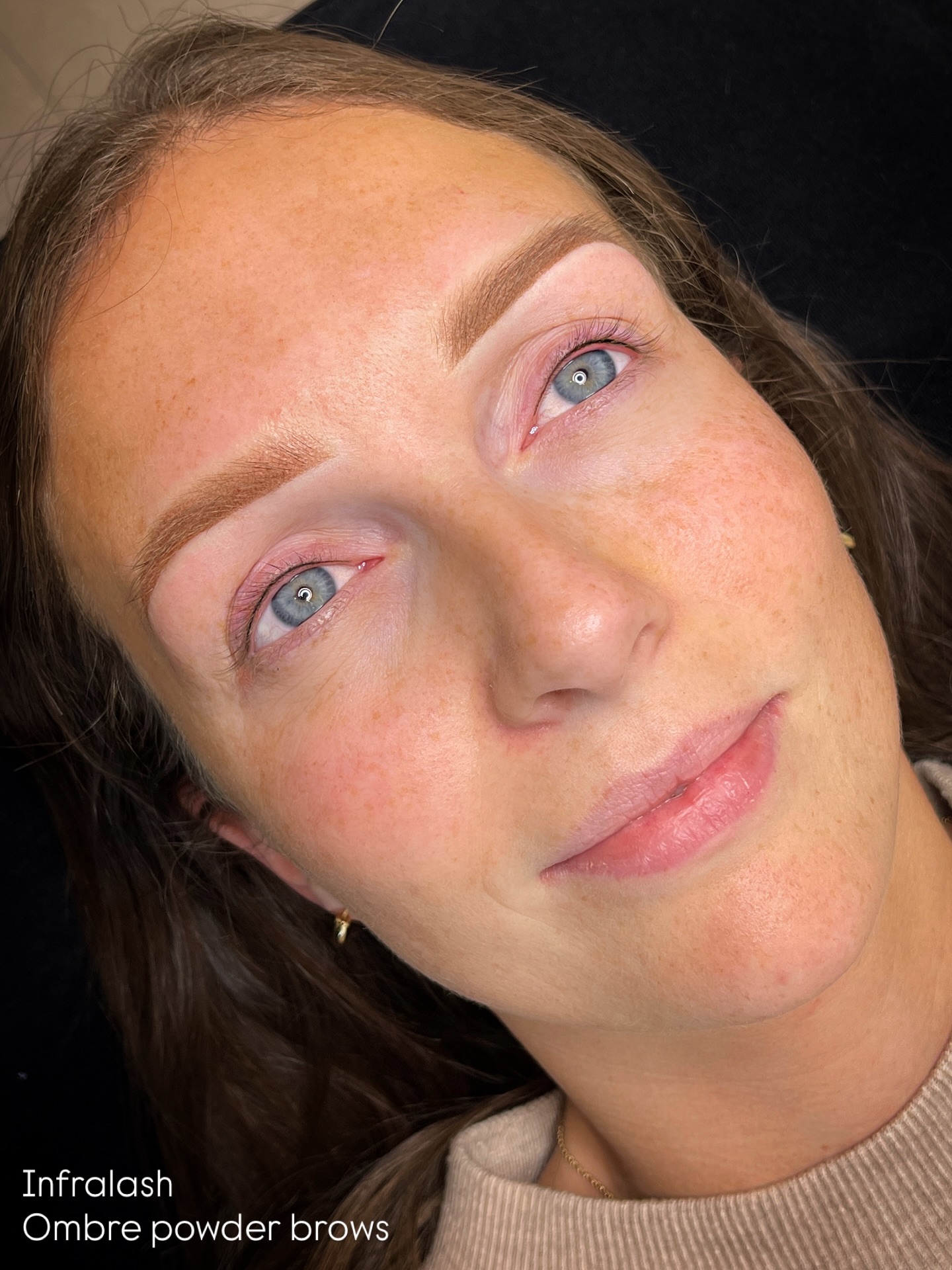 ? ݁ ˖ Soft ombre powder brows & infralash
(Swipe voor before)
De warmte trekt nog uit haar wenkbrauwen en na de genezing worden dit prachtige natuurlijk zachte wenkbrauwen.
▸ Poedertechniek is geschikt voor (bijna) alle huidtypes
▸ Resultaat 1,5 - 3 jaar
▸ Pigmentkleur wordt persoonlijk voor jou samengesteld
⠀⠀
▹ www.thebrowboutique.nl
? Plan jouw afspraak gemakkelijk via de online agenda.
▹ +31639345911 ⠀⠀⠀⠀⠀⠀⠀
(ook te bereiken via WhatsApp)
