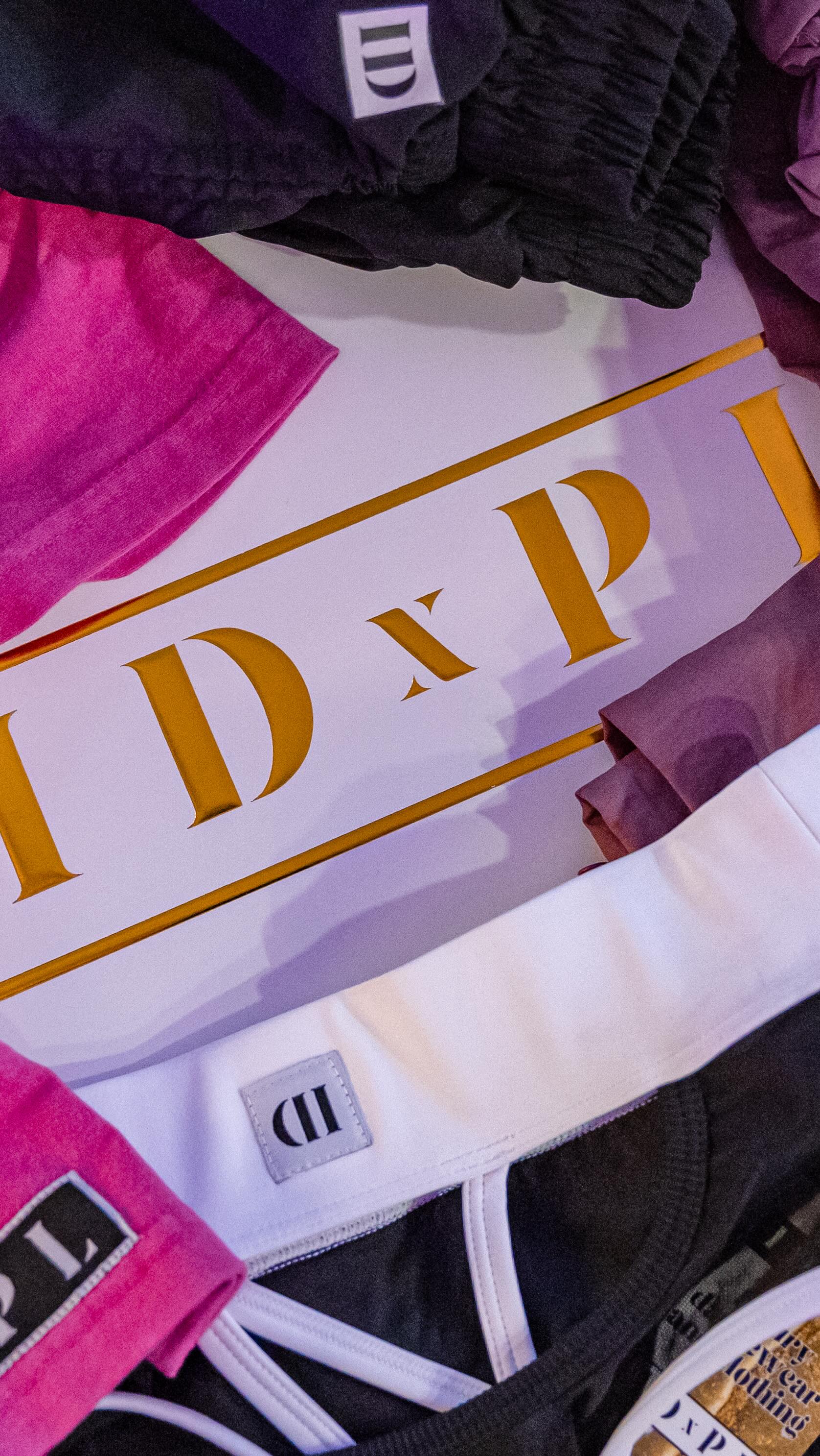 the full hot pink moment 💗 the Limitless Set.
🍒𝐒𝐇𝐎𝐏 𝐈𝐃 𝐱 𝐏𝐋: shopidxpl.com
🖤brought to you by @iddancecomp
#IDxPLcommunity #idxpl #privatelabel #dancewear #labelwithitall #TheFutureIsID #StyledByIDxPL #stayiconic #discoveryourself