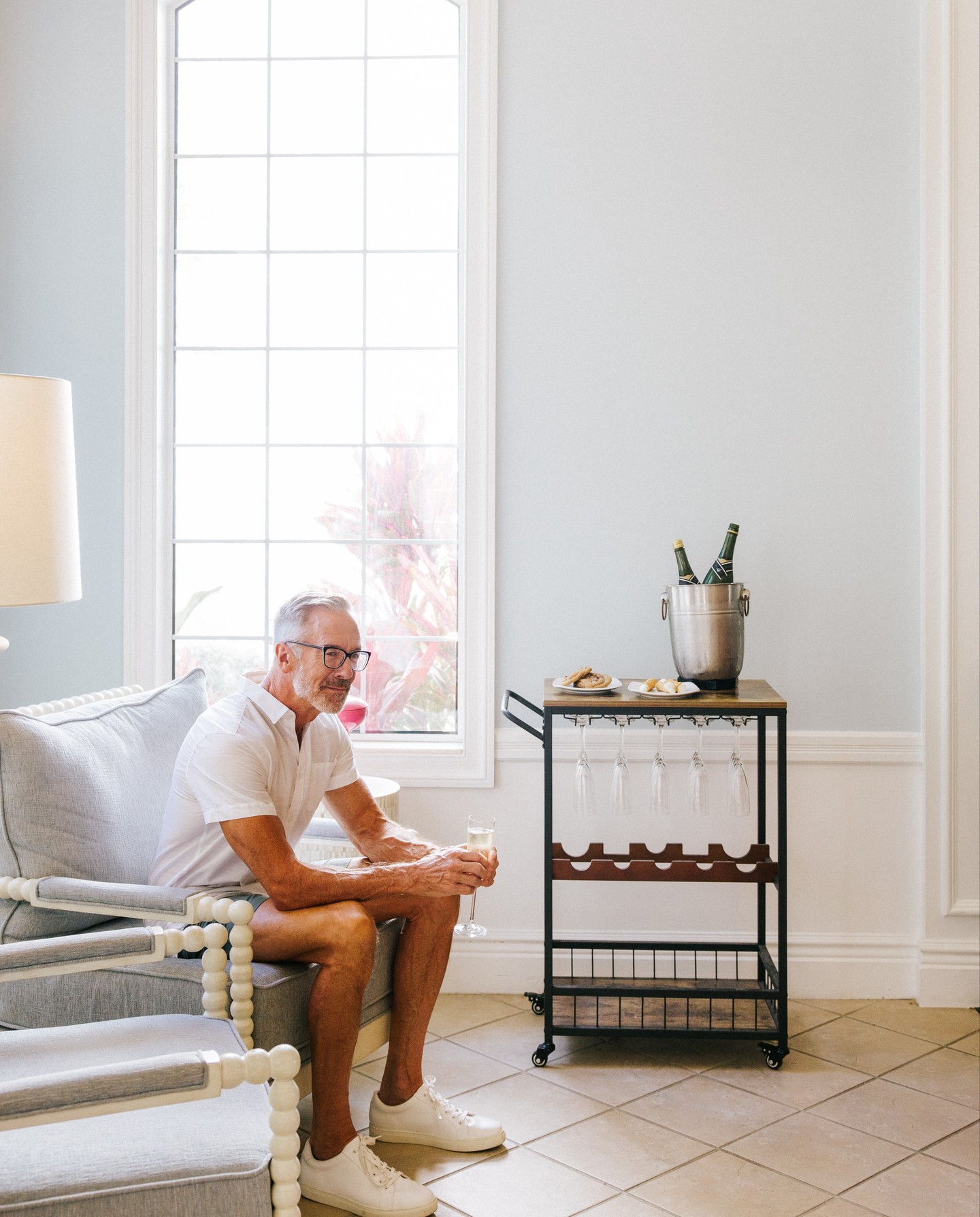 Whether it's a champagne toast upon arrival or a sunset walk along soft sands, fall at The Capri Inn is your invitation to effortless charm. 🥂
#TheCapriInn #CapriInnNaples #NaplesHotels #OpalCollection