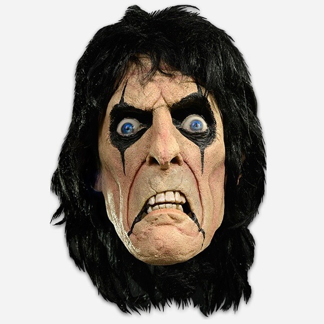 ALICE COOPER
We got Halloween Masks, boardgames, clothing, accessories, collectibles and more.
C’mon down to 2307 East Hastings in Vancouver or place your order via shop@thegoodsapparel.com or by messaging us on instagram or facebook. We ship all over Canada