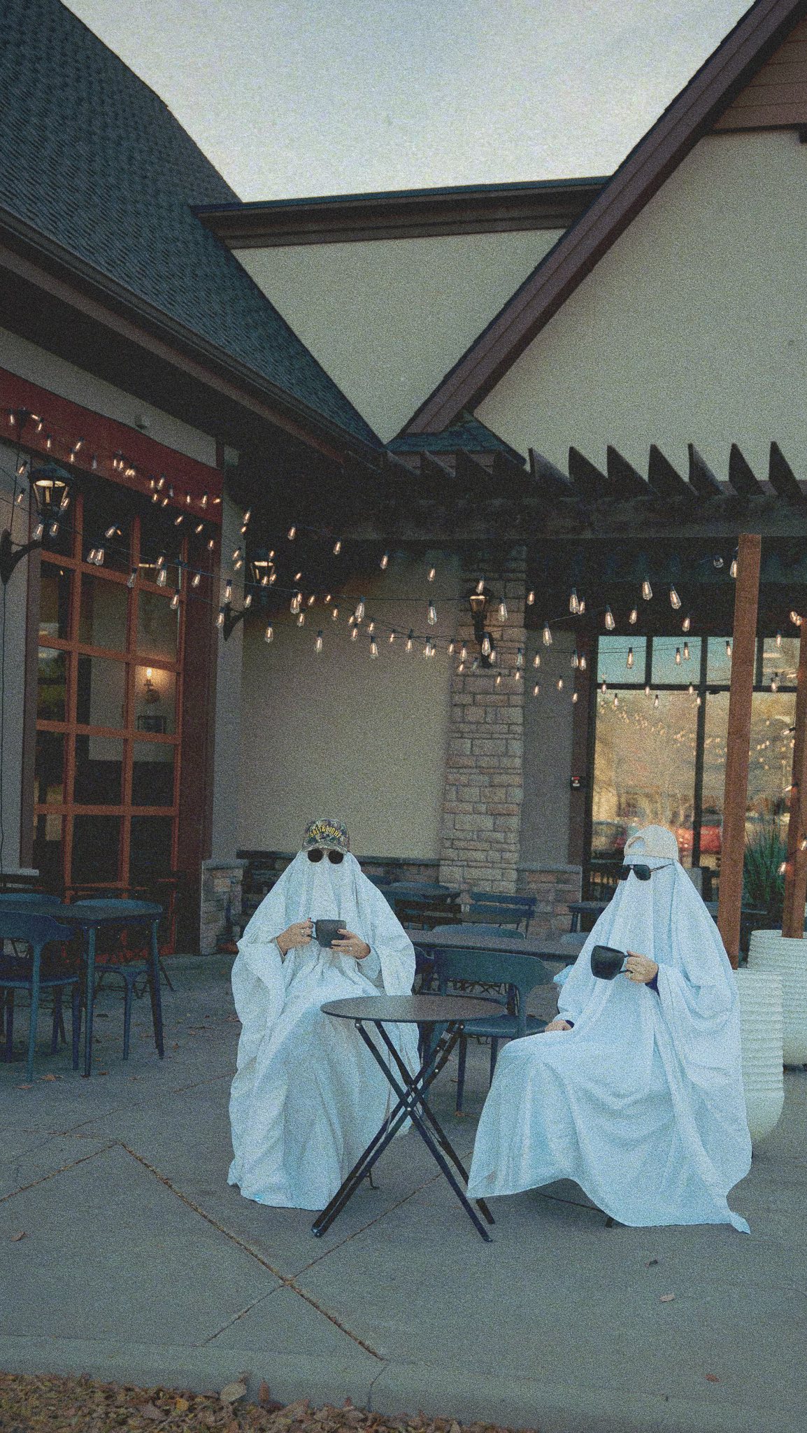 This was wayyyy too much fun🤣🤎👻
Who’s got some coffee today to fuel up for trick or treating tonight?!?
#eagleidaho #eaglecoffee #eaglecoffeeshop #boisesmallbusiness #boisecoffee #eaglecoffeeshop #boisecoffee #boisecoffeeshops