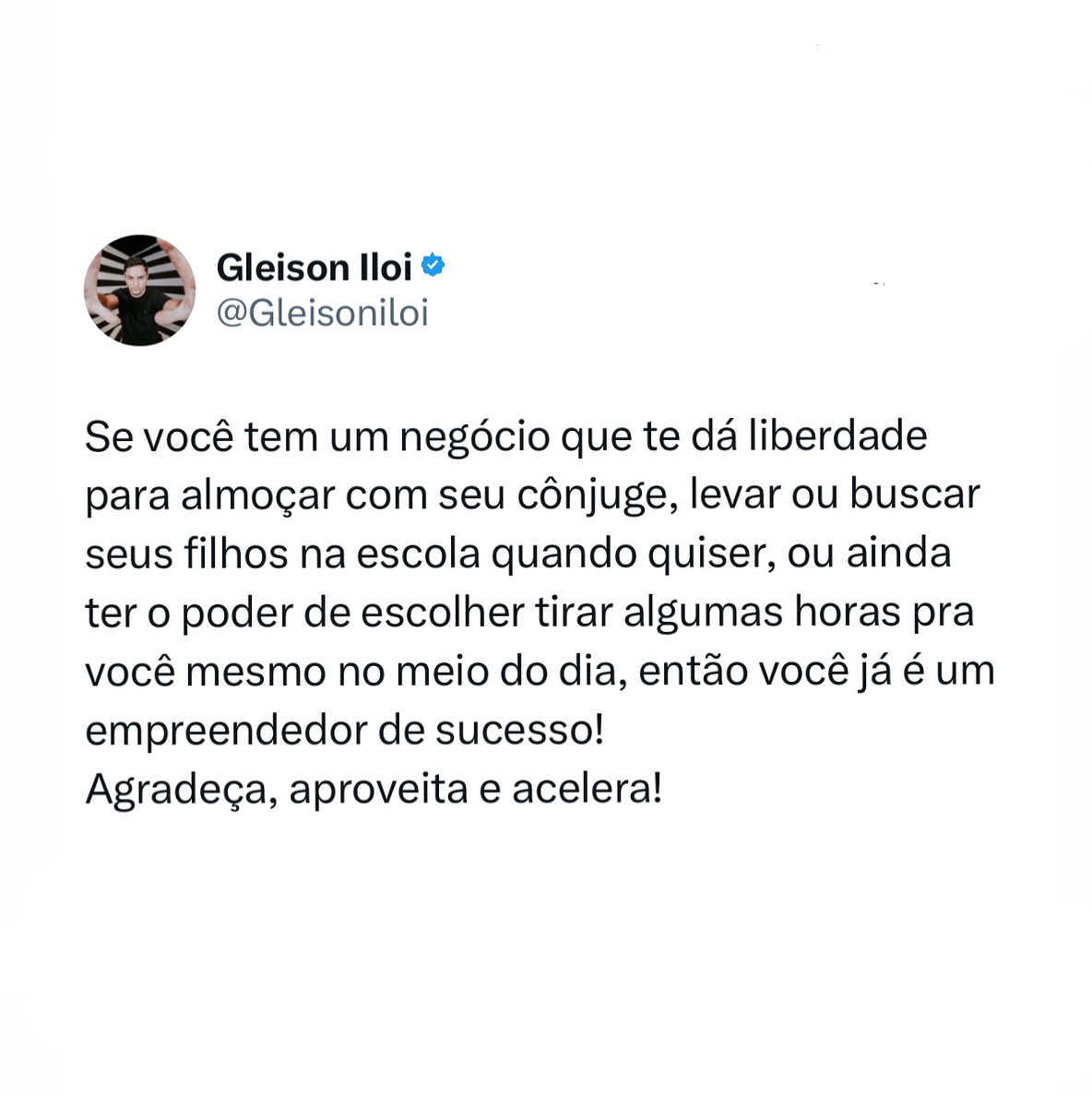 Empreender é sim algo especial, e quando paramos bem para olhar, percebemos o quanto vale a pena!
Sabe que uma das coisas que trabalho muito com os meus mentorados é o que eu chamo de “Leveza na Vida”. Essa leveza é o que traz paz, energia muito foco para fazer o negócio avançar e crescer!
A leveza está presente todos os dias, nos pequenos movimentos, na liberdade de escolha, nos momentos que podemos viver. Empreender, quando feito com estratégia é sim libertador. E te afirmo isso pelo o que eu vejo acontecer com meus mentorados, quando decidem se virar para si, valorizar o interno, se afastar do que não importa e equilibrar o “curtir” com o “focar”.
A verdade é que, quanto mais você estiver bem consigo mesmo, se permitindo viver a vida que você tem com leveza, mais foco e energia você terá para dar muita tração e trazer muitos resultados para o seu negócio!
Faça uma boa semana! Estou aqui e será uma honra te apoiar!
Te espero no link da bio ????