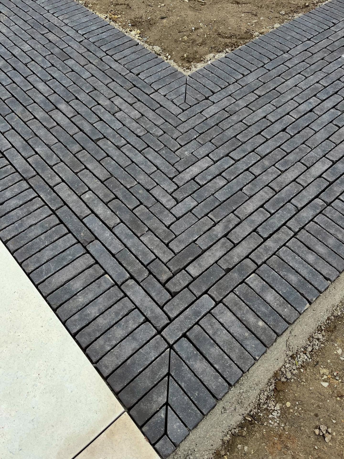 Beautiful work from Lee, Charlie and Josh aka @pickwell.paving as they continue to make excellent progress on this large new garden near Lincoln.
The network of clay paver paths that will tie the various parts of the garden together are really beginning to take shape and our clients are understandably delighted. We’ve collaborated with @pickwell.paving on many projects over the last few years and it’s always wonderful to see their attention to detail and commitment to doing hard-landscaping properly. Thank you team Pickwell.
#landscaping #hardlandscaping #landscapingprofessionals #newgarden #garden #gardendesign #gardendesigner #landscapedesign #lincoln #grantham #stamford #newark #rutland #lincolnshirebusiness