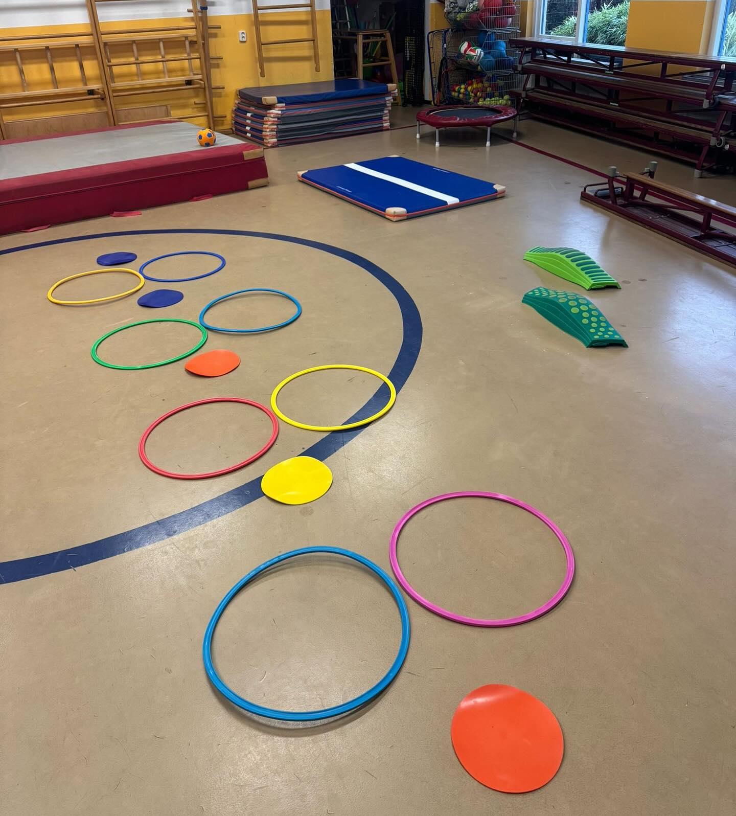 Deze week is het ‘de week van de motoriek’. Sporten en bewegen hebben een positief effect op de fysieke en mentale gezondheid, van jong tot oud. Maar een groot deel van de kinderen, volwassenen en senioren voldoet niet aan de beweegrichtlijnen. Heeft u vragen over motoriek? Laat het ons dan weten! 😊🎉
#kinderoefentherapie #kinderfysiotherapie #kinderoefentherapeut #kinderfysiotherapeut #weekvandemotoriek #motoriek #motorischeontwikkeling #kinderoefentherapie_zn