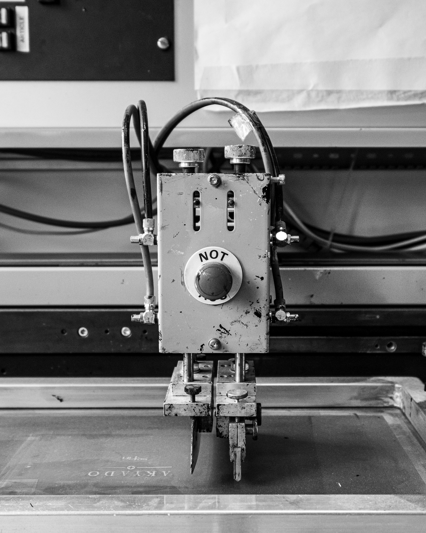 Not all surfaces are flat—and neither is our creativity. This screen printing unit handles cylindrical objects with ease. It rotates each piece while the ink is applied, ensuring perfect alignment and coverage. Ideal for custom jobs where precision meets personality.
#screenprinting #workshop #educational #black&white