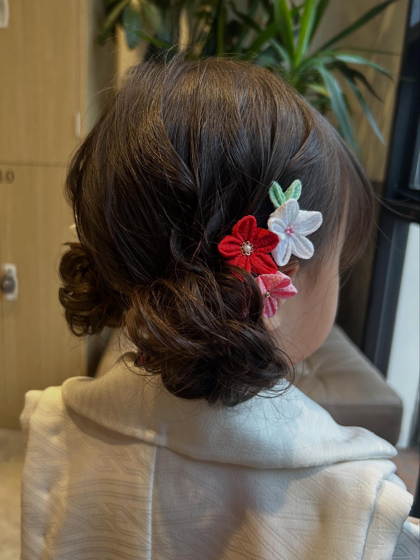 七五三のご予約、承っております👘
.
11月、12月は特に七五三のご予約増えておりますので、
ご予約の際はお電話にてお問合せください♪
.
#七五三 #府中 #府中美容室 #着付け #着付けのできる美容室 #大国魂神社 #着物 #子供ヘアアレンジ #七五三アレンジ #七五三3歳