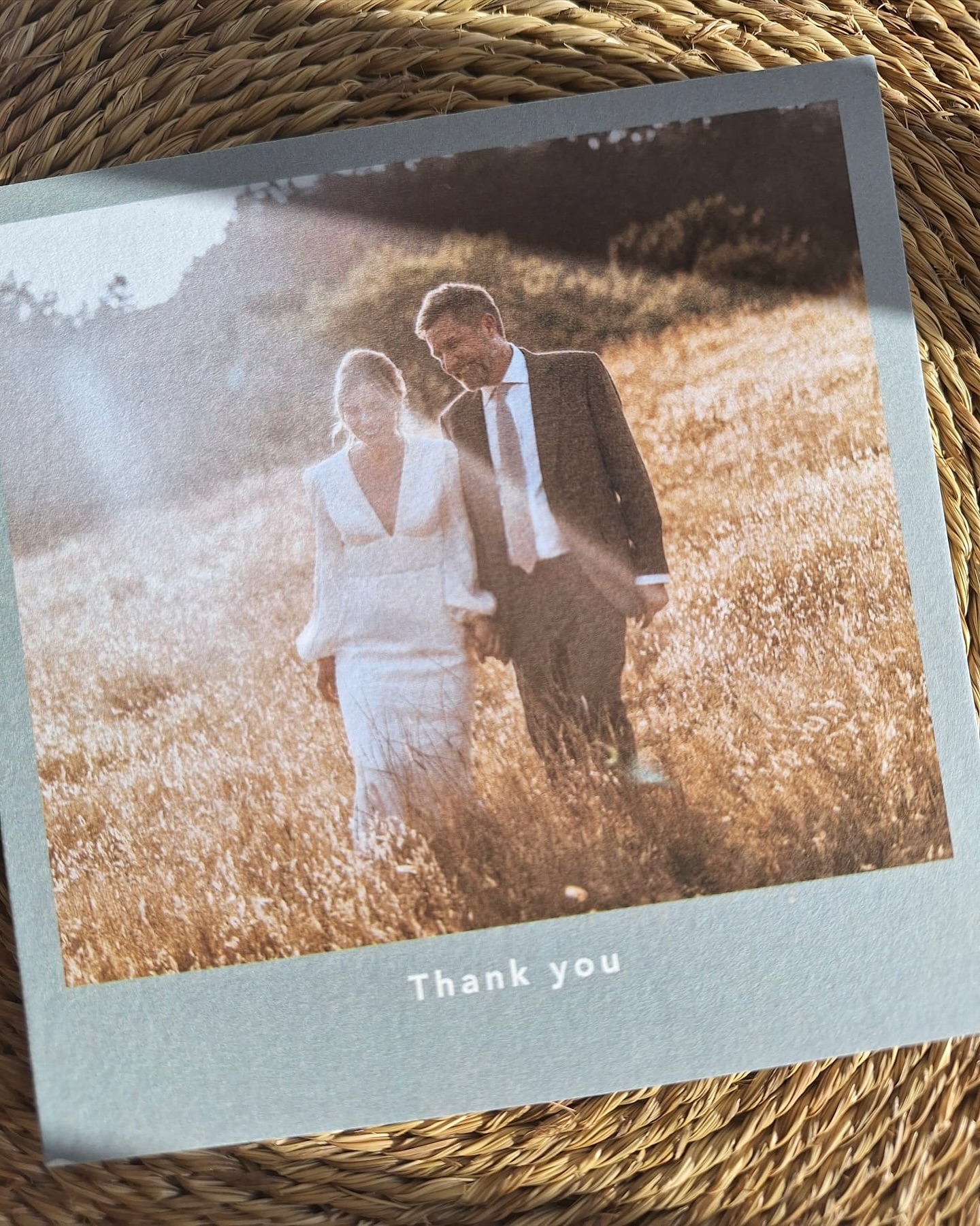 It made my morning finding this gorgeous thank you card waiting for me… 💌
I always love hearing from couples once their big day has passed! If you’re planning your wedding and dreaming about your cake, I’d be so excited to help bring it to life.
#sweetsatisfactioncakes #weddingcake #weddingcakedesign #weddingsindevon #luxuryweddingcake #autumnweddingcake #winterweddingcake #weddingcakedesigner
