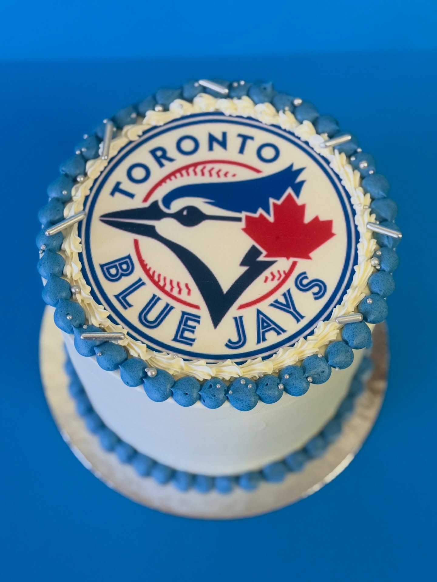 Our ovens are hot and so are the Jays 🔥💙
Game 6 — let’s go, Toronto! ⚾🧁
#GoBlueJaysGo #BlueJays #TorontoPride #SwirlsMississauga #WorldSeries #SweetSupport