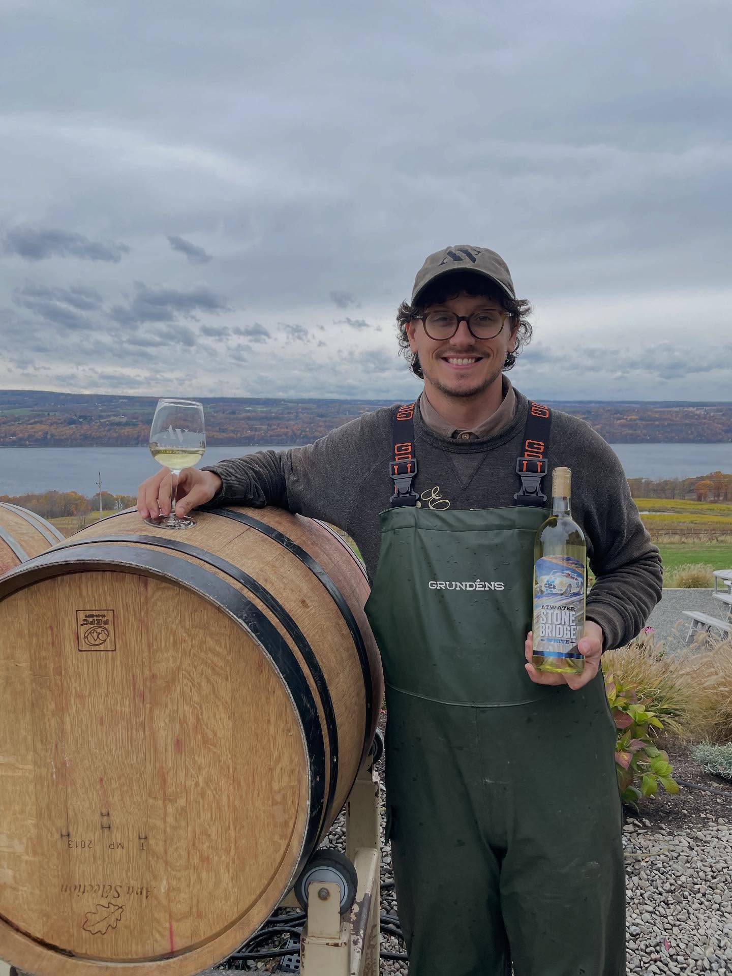 NEW VINTAGE!
Stone Bridge White 2024
A delightful and refreshing blend of Vidal Blanc, Cayuga White, and Traminette. Aromas of honey and pear are joined by apricot, with nectarine rind, pineapple, and a hint of ginger with moderating acidity on the palate. With the body to stand up to fuller foods, pair with items like brie, crab, and mac & cheese.
BLEND: 37% Cayuga White, 35% Vidal Blanc, 28% Traminette