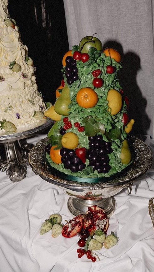 Garish. Messy. A bit lopsided… Not your average wedding brief, and that’s exactly why I loved it!
Here’s a little behind-the-scenes (and a bit of a sneak peek) of what went into these cakes. Marzipan fruit madness, so much intricate piping, and just an ouch of self-doubt along the way. But it’s safe to say, when they were delivered to @huntshamcourt they went down an absolute storm.
Lots more of this wonderful day coming soon - and I couldn’t be more excited to share it all!
@huntshamcourt
@annmarierules