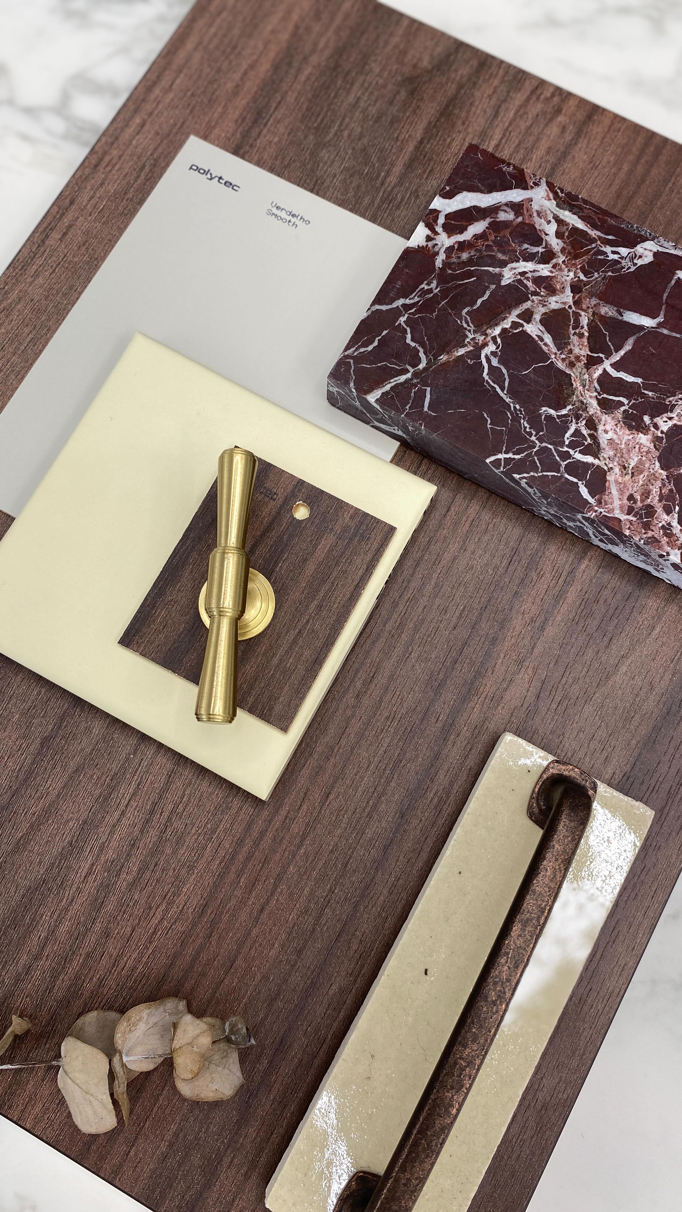 CONCEPTS | Mood boards form the basis for every design and without them you’re likely to very easily go off track.
They are layered, structured and cohesive and sometimes they surprise you.
They’re where the vision starts to take shape and where the colours, textures and finishes begin to tell a story.
We can test ideas as our creativity flows freely all the while looking to create a connection between you and your space.
For me mood boards are not just about aesthetics they are where the narrative of the design begins to unfold and where I like to ensure you and your story are reflected.
If you’re ready to bring your vision to life and set the direction for your next project, I have limited availability before the end of the year. Please book now via the website.
#melmardesign #kitchendesign #interiordesign #interiorstyling