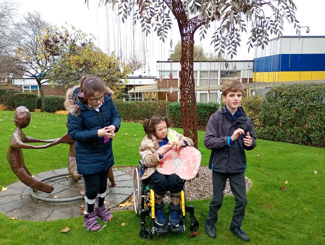 ? Remembrance Day at Vranch House ?
Today, our Elm Class pupils gathered by the Vranch House Family Tree to reflect and remember. They proudly displayed a beautiful giant poppy they created together in class—a symbol of respect and gratitude for all who served and sacrificed.
We join the nation in honoring the bravery and resilience of those who gave so much for our freedom.
“At the going down of the sun and in the morning, we will remember them.”
Why the poppy?
The poppy became a symbol of remembrance after World War I, inspired by the flowers that grew on the battlefields of Flanders. Wearing a poppy honors those who lost their lives and reminds us of the hope for peace.
#RemembranceDay #LestWeForget #VranchHouseFamily #CommunityTogether