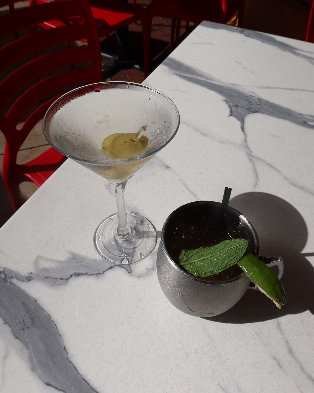 The Boat Show is back today through November 16th! Bring your Boat Show ticket for a BOGO cocktail and unwind with great food and drinks after the show. š¹
#fortmyersboatshow #downtownfortmyers #caponescoalfiredpizza