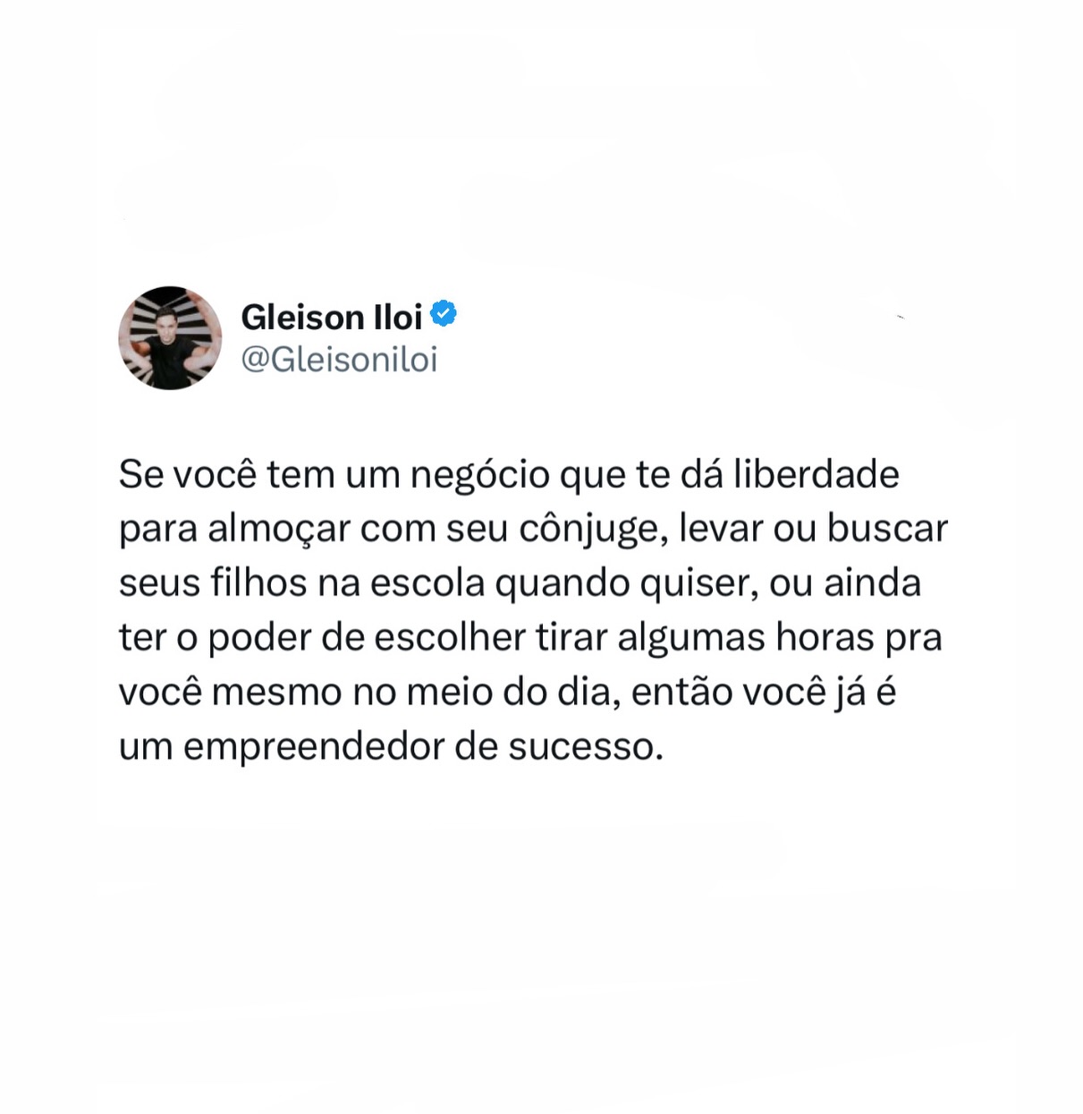 Empreender é sim algo especial, e quando paramos bem para olhar, percebemos o quanto vale a pena!
Sabe que uma das coisas que trabalho muito com os meus mentorados é o que eu chamo de “Leveza na Vida”. Essa leveza é o que traz paz, energia muito foco para fazer o negócio avançar e crescer!
A leveza está presente todos os dias, nos pequenos movimentos, na liberdade de escolha, nos momentos que podemos viver. Empreender, quando feito com estratégia, é sim libertador. E te afirmo isso pelo o que eu vejo acontecer com meus mentorados, quando decidem se virar para si, valorizar o interno, se afastar do que não importa e equilibrar o “curtir” com o “focar”.
A verdade é que quanto mais você estiver bem consigo mesmo, se permitindo viver a vida que você tem com leveza, mais foco e energia você terá para dar muita tração e trazer muitos resultados para o seu negócio!
Por isso tudo, valorize você, sua história e suas decisões e se organize fortemente para construir ciclos de crescimento e avanço. Vai dar bom, vai dar muito bom!
Te espero no link da bio ??
