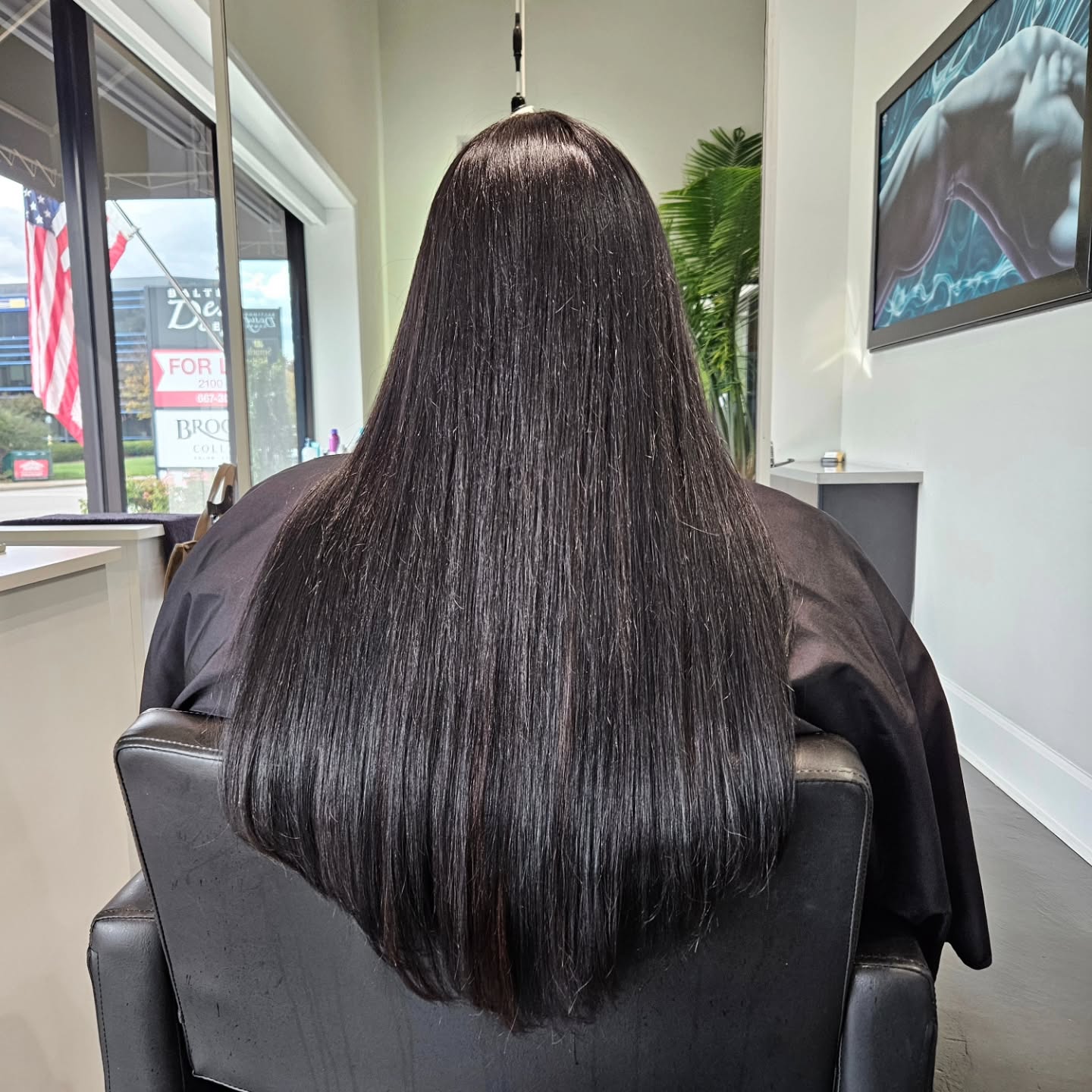 ✨️Ready to transform your hair and make your style stand out?
We've got you something truly special for you!
At our salon, we don't just offer hair extensions—we create true hair art that will make your locks the center of attention!
Why choose us?
- Unique techniques that keep your natural hair healthy and strong!
- A wide range of shades and textures—create your perfect look!
- Professional stylists who will find the ideal style just fir you!
- With us, you can reuse your extensions again, without having to buy new ones each time!
Look created by our Stylist, Iryna
? Call us to schedule your consultation
? 410-558-0047
#hairextensionspecialist #microextensions
#keratinextensions #tapeinextensions #invisibleextensions