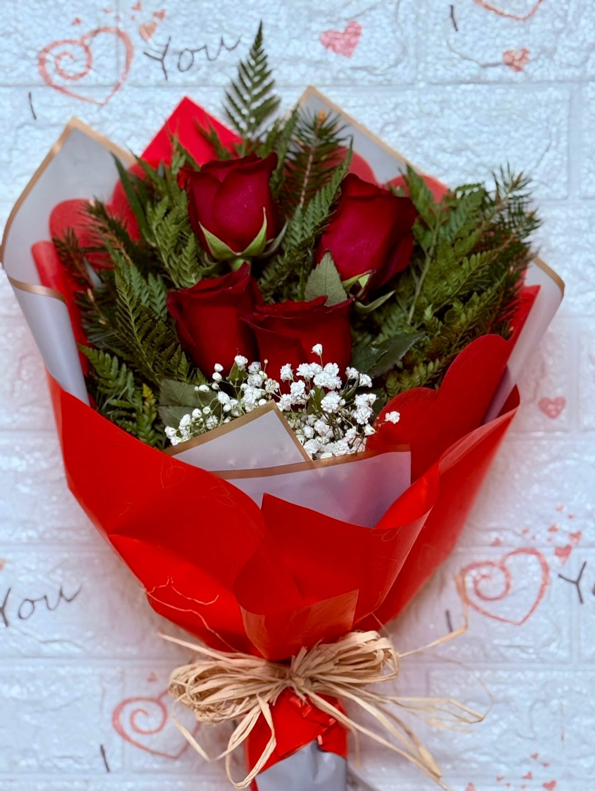 Rosas, rosas y más rosas.
🌹😍
El mismo formato y diferentes cantidades. Elige el que más te guste y del color que más te guste. Todo será perfecto para ti.
Ideas para regalar y sorprender este fin de semana…
👉
😍🌹
En @floreriapaularancagua te podemos ayudar a hacer aún más perfecto un día especial y sorprender a quien tú quieras…
❤️🌹
#FloreríaPaula #Florería #FloreríaRancagua #Rancagua #Flores #Regalos #deliveryrancaguachile