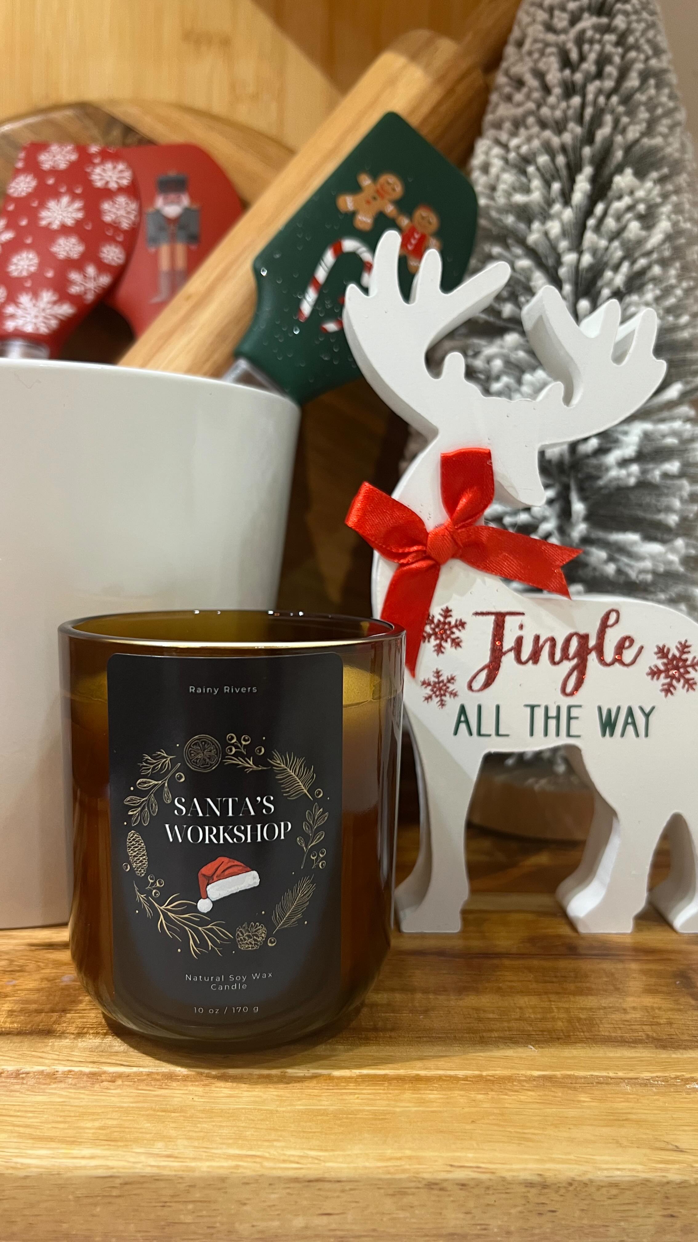 🎄There’s something beautifully quiet about an unlit Christmas candle — waiting, still, and full of promise. 🌲🕯️
Its soft colors, its delicate details, and the calm winter glow around it feels like a moment frozen in time.
Even without a flame, it brings a sense of peace and coziness, reminding me that the season’s magic isn’t just in the light, but in the gentle anticipation of it.✨
Candle: Santa’s Workshop 🎅
www.RainyRivers.ca