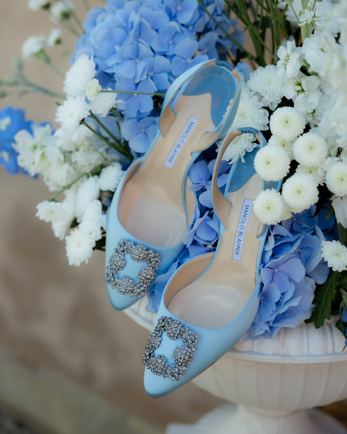 Love an elegant bridal shoe 🤍
Planer: @lauratrappweddings
Location: @wasserschloss_huelsede
#hochzeitsfotografie #hochzeitsfotograf #wasserschlosshülsede #melinawaliczekfotografie #hochzeit2026 #hochzeit2027 #hochzeithamburg #destinationwedding #exclusivewedding