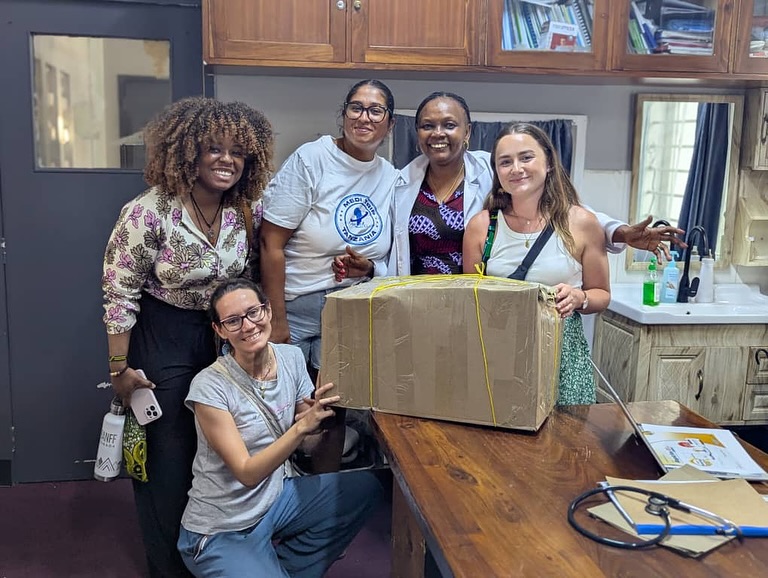 Kaloleni Health Center, Arusha 🤝🏽✨
A huge thank you to Medi Trippers Orla and Marta, who fundraised over $3000 worth of essential medical supplies, and to the volunteers who joined them as a team to buy, collect, organise and deliver everything directly into the hands of the team who will use it for local women.
Pictured here with the Medical Officer in Charge, this donation supports maternity, emergency and general obstetric care at one of the busiest public facilities in the city.
This is what we mean by humility, solidarity, respect, and practical support where it’s genuinely needed. They held no assumptions, they asked questions, involved their local medical team, did what was needed and the results speak for themselves.
Asante sana to everyone involved for showing what ethical, community-led volunteering looks like. 🌍💙