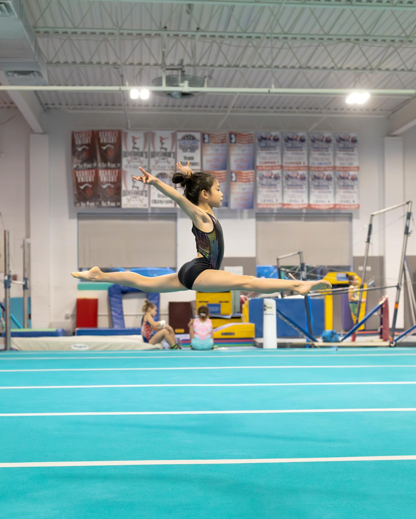 One of our level 3’s showing off their amazing split jump!
-
-
-
#aeonfitgym #hillsdalenj #bergencountynj #gymnasticsgym #trending #gymnastics