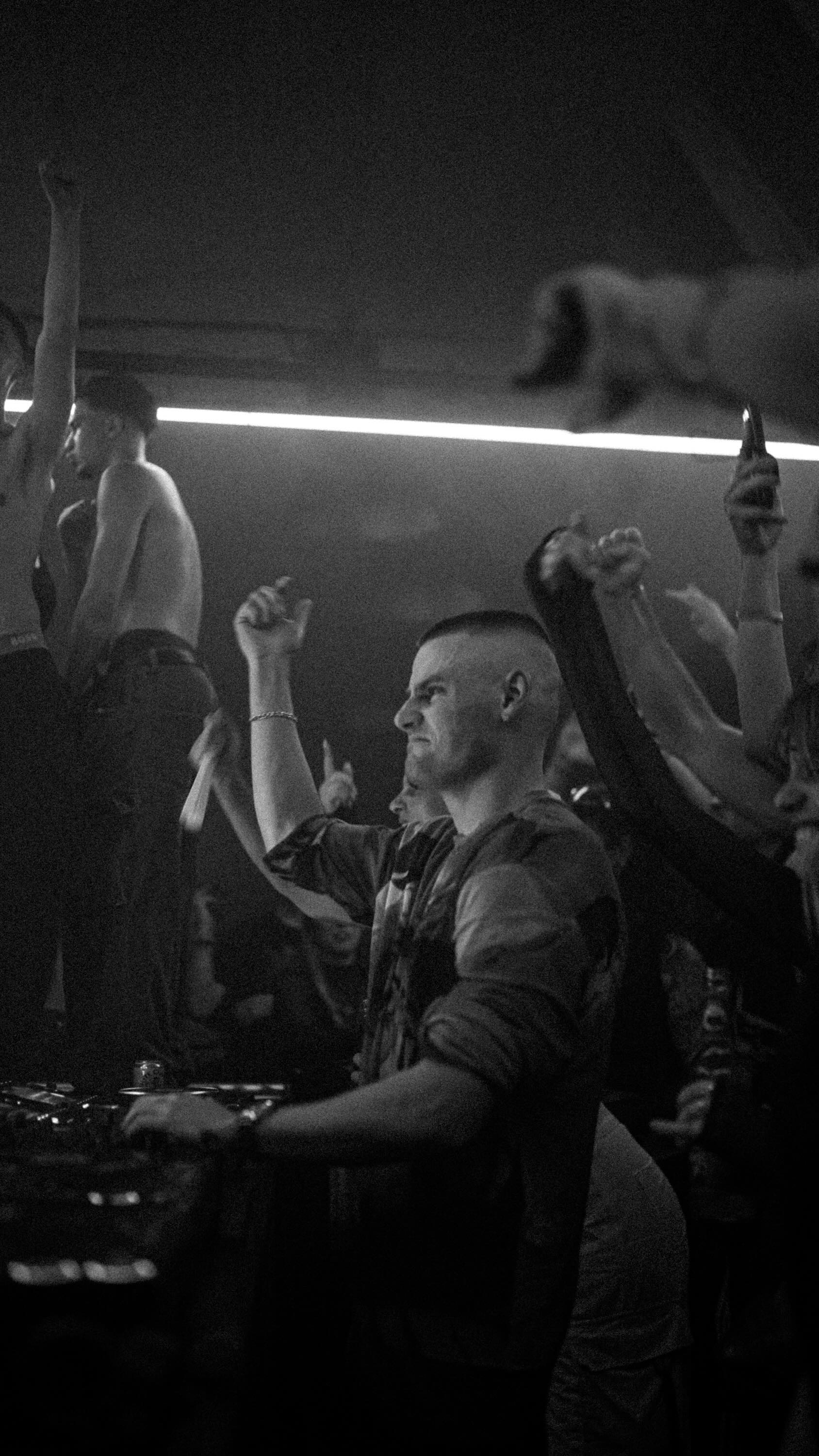 -44 degrees in Switzerland this weekend??
for VERVE (friday) + MODUL8 (saturday).
meeting old friends and making new ones ?
track by dear @ueberrest.rotten and @kobosil
images from crazy @kopfklangclub